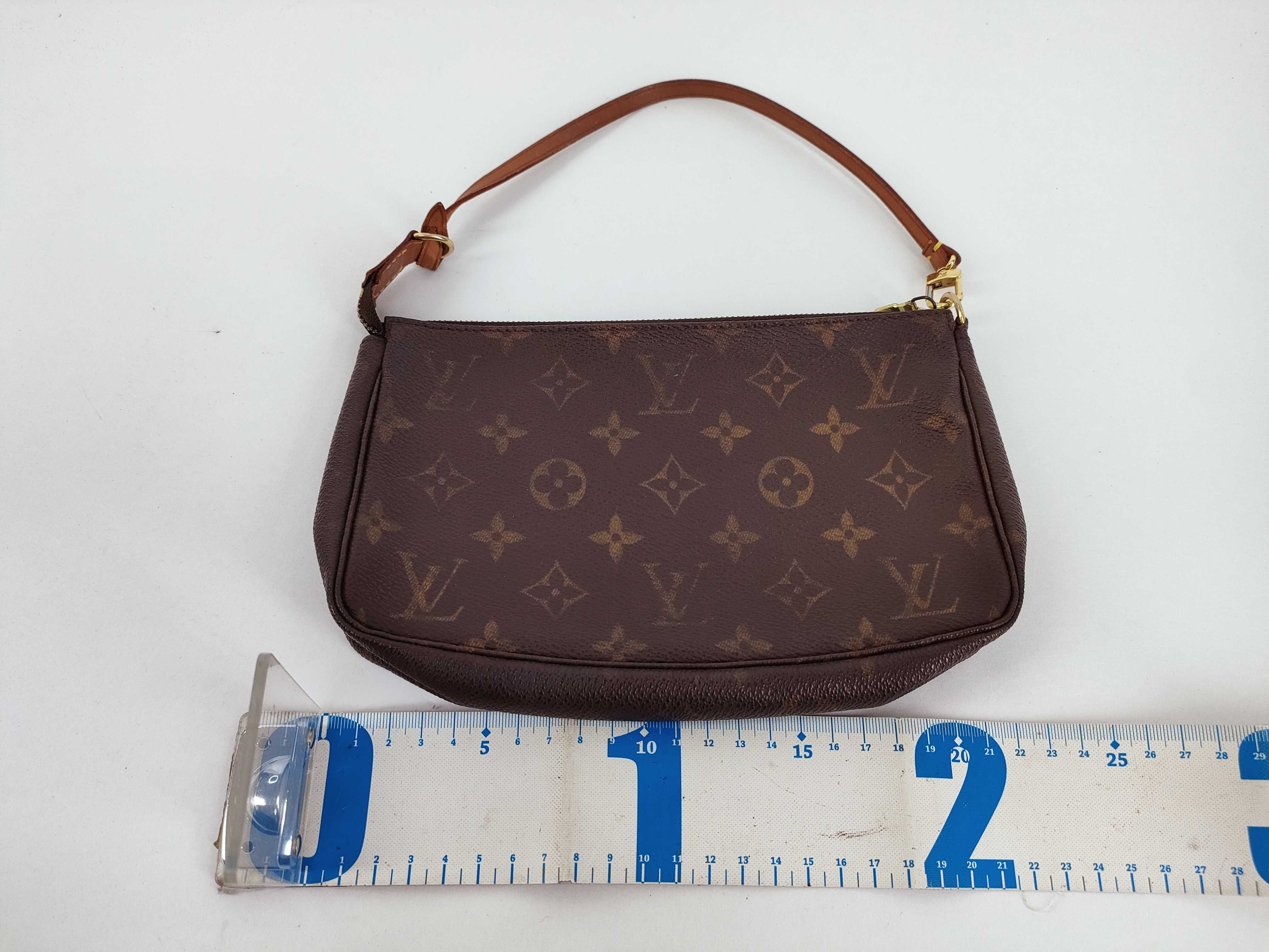 Monogram Accessoires Accessory Pouch Monogram Pouch — view 2