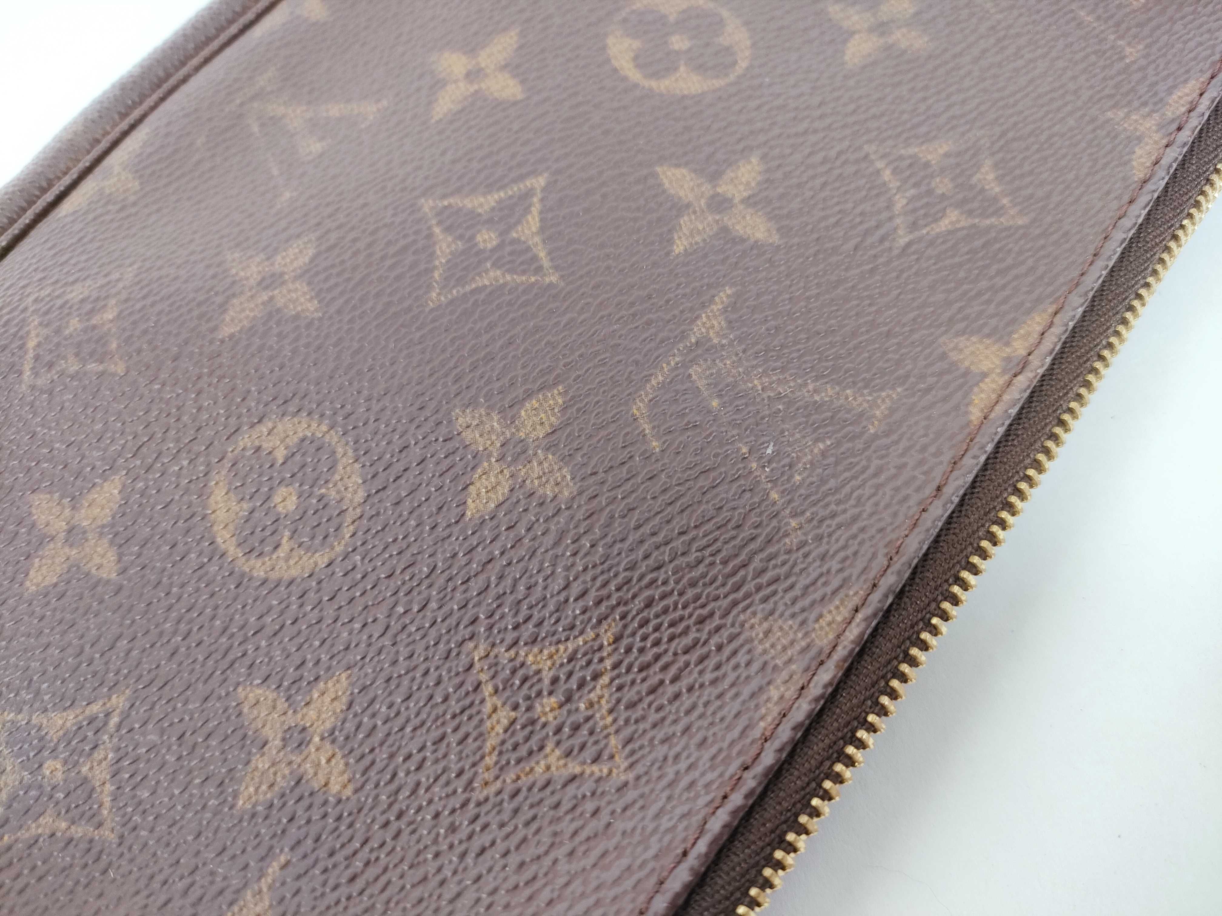 Monogram Accessoires Accessory Pouch Monogram Pouch — view 11