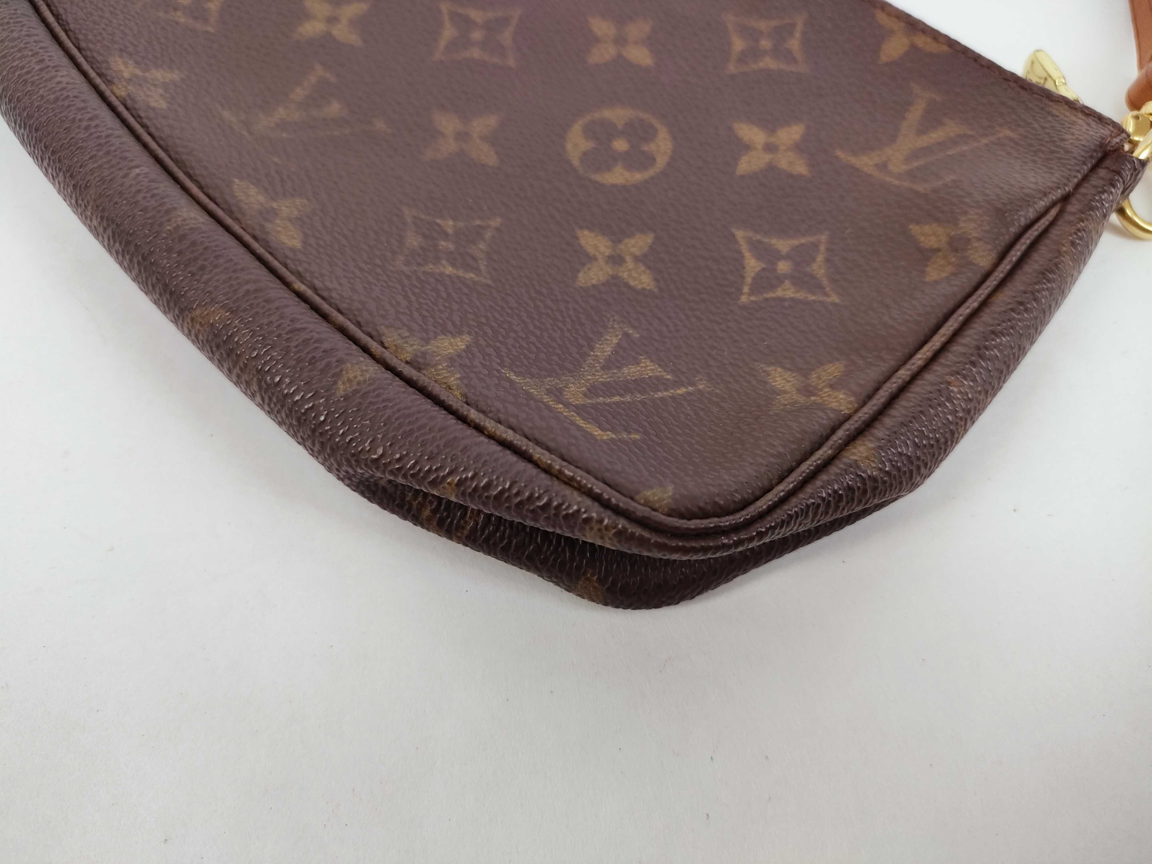 Monogram Accessoires Accessory Pouch Monogram Pouch — view 7