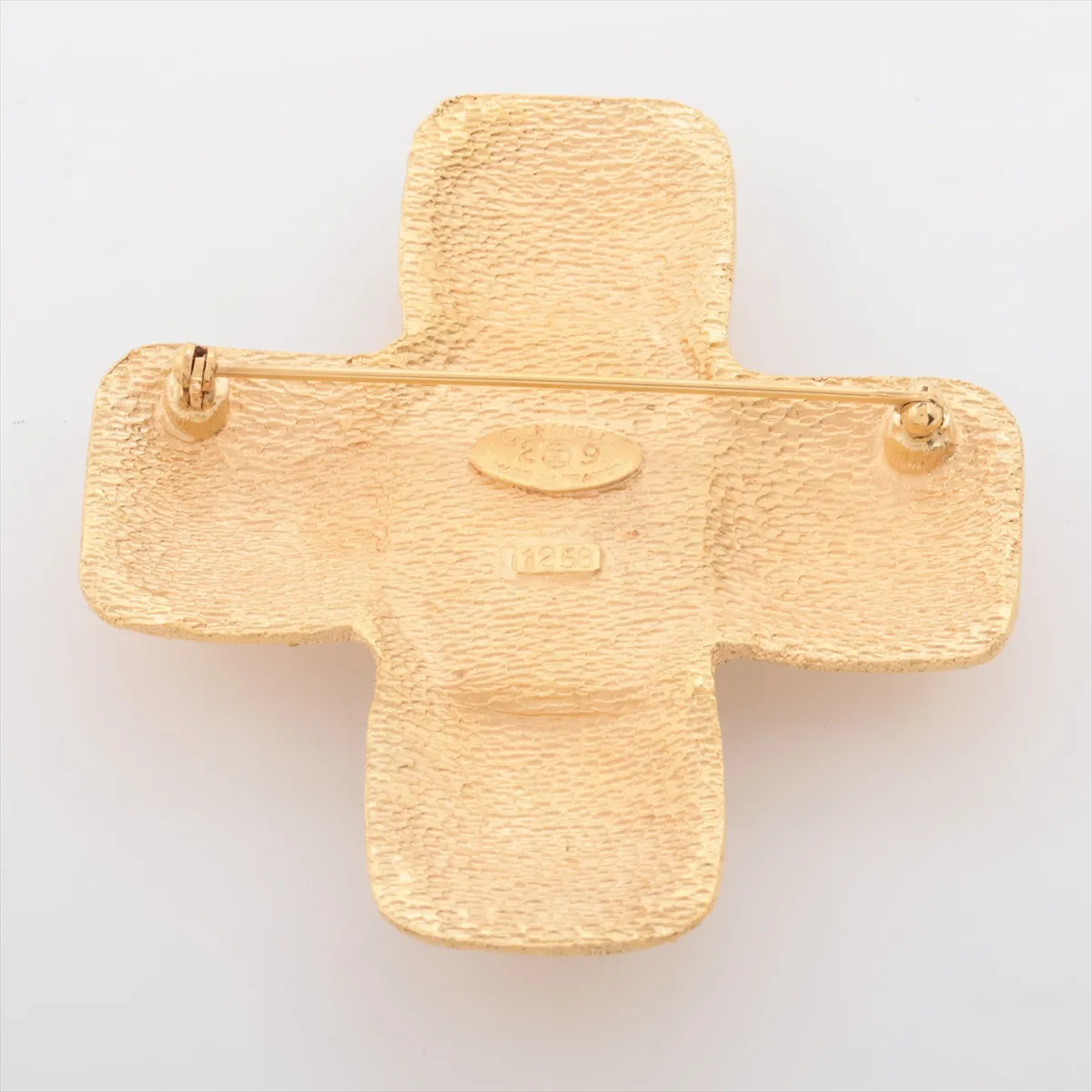 Coco Mark Brooch 29/1258 GP x Faux Pearl Gold. Shows signs of wear, — view 2