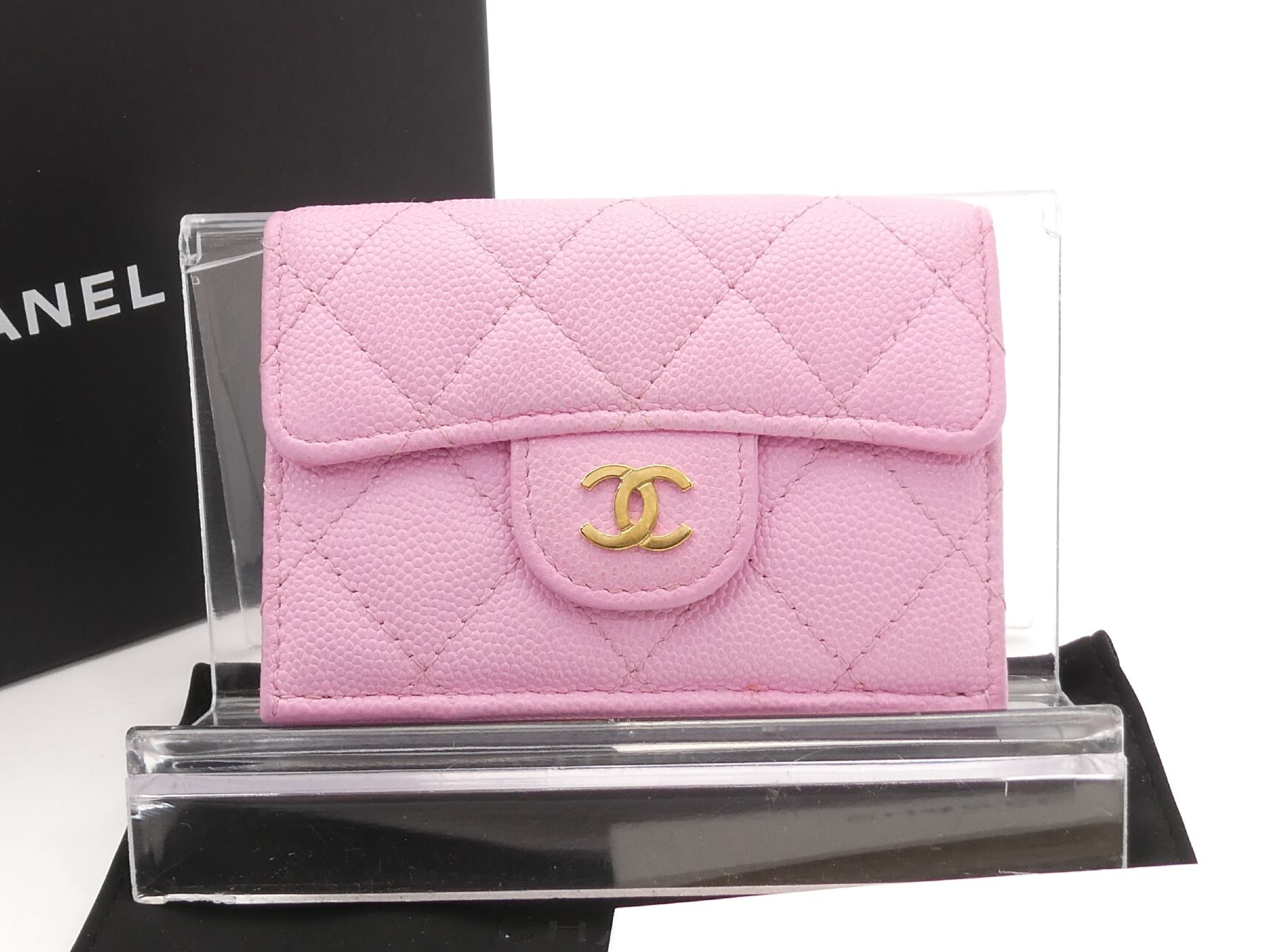 Matelassé Caviar Skin Coco Mark Tri-fold Wallet
