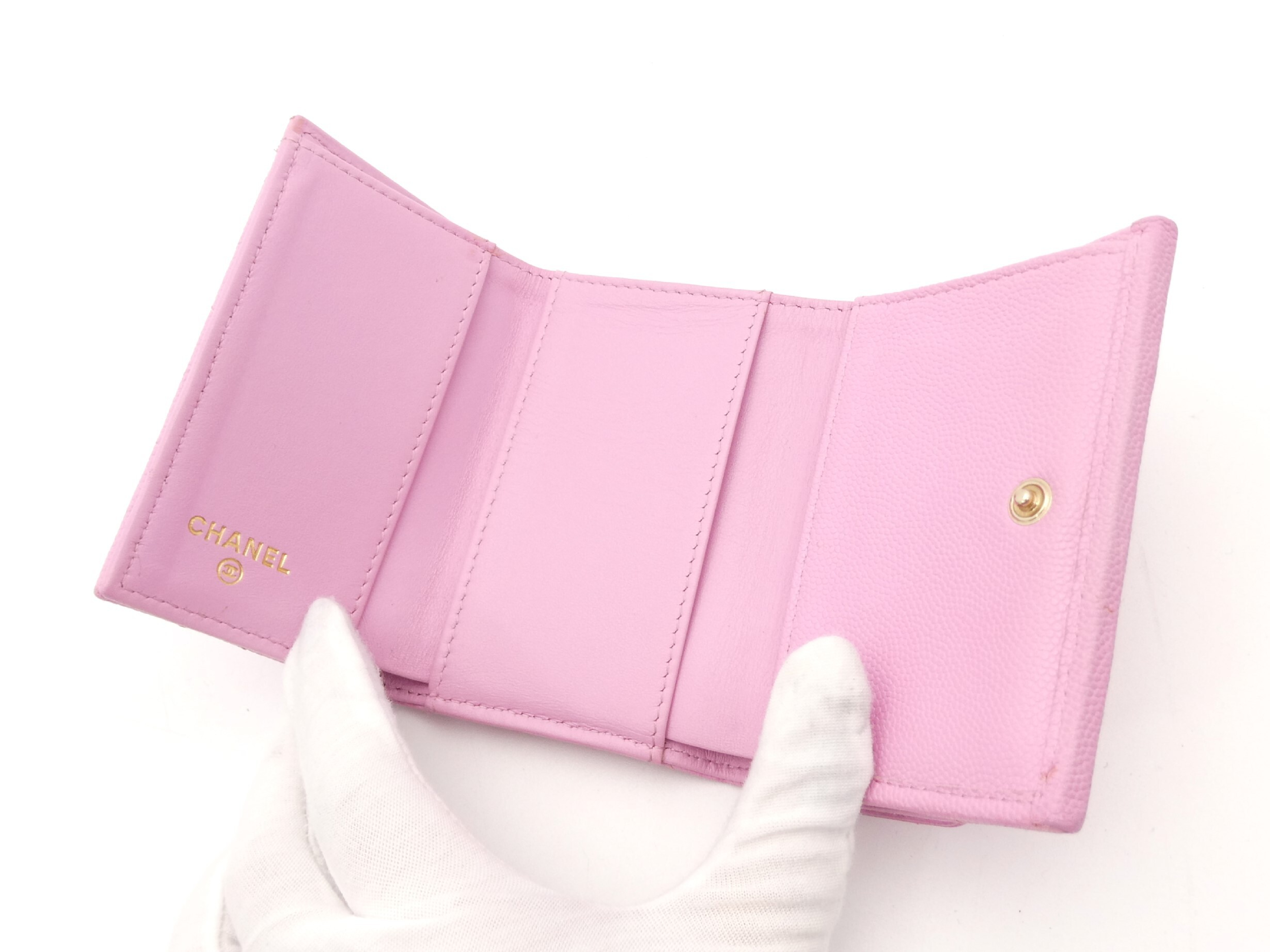 Matelassé Caviar Skin Coco Mark Tri-fold Wallet — view 6