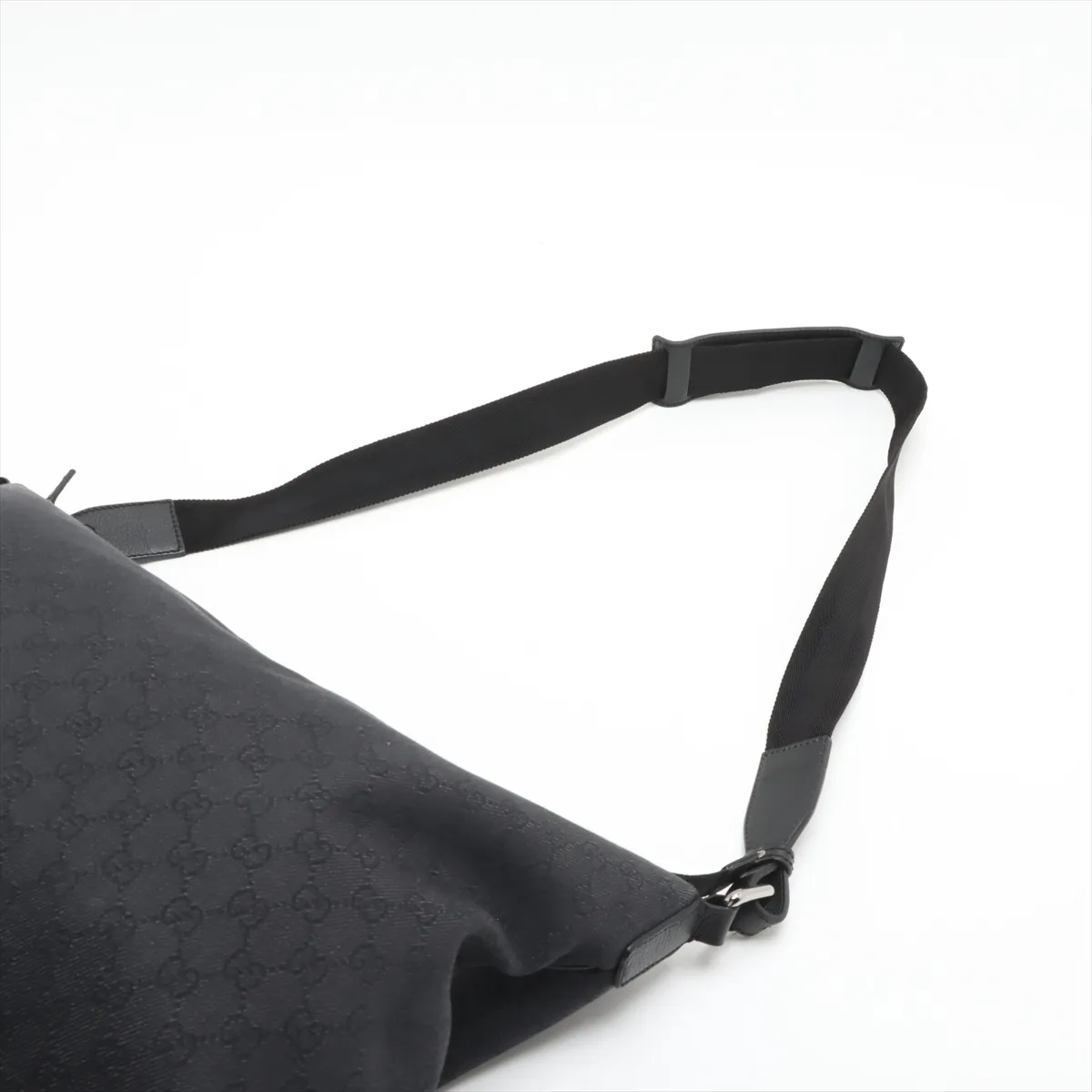 GG Canvas Shoulder Bag Black 190628 Outlet — view 5