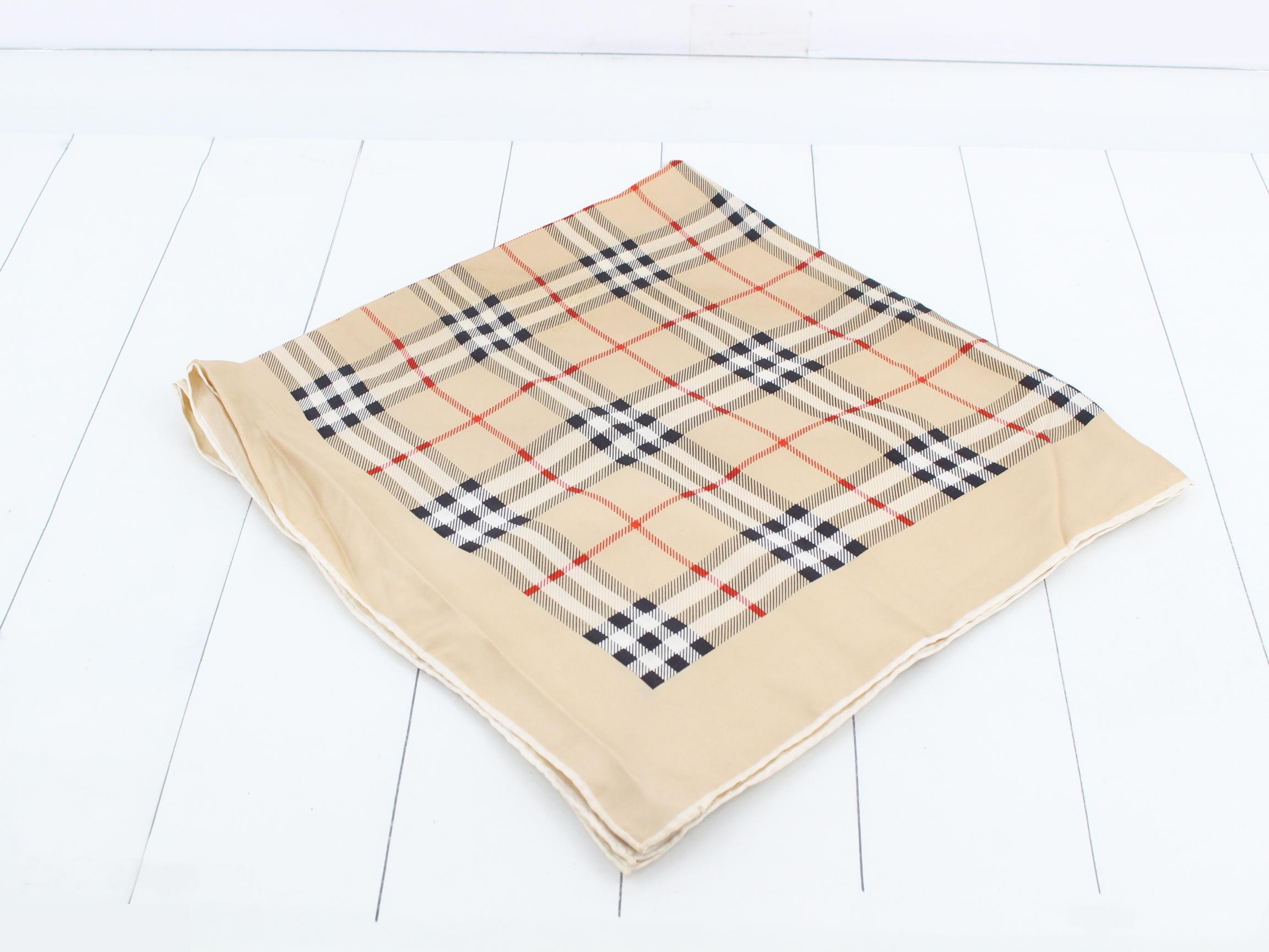 Other lines: Small items, accessories, scarves — view 2