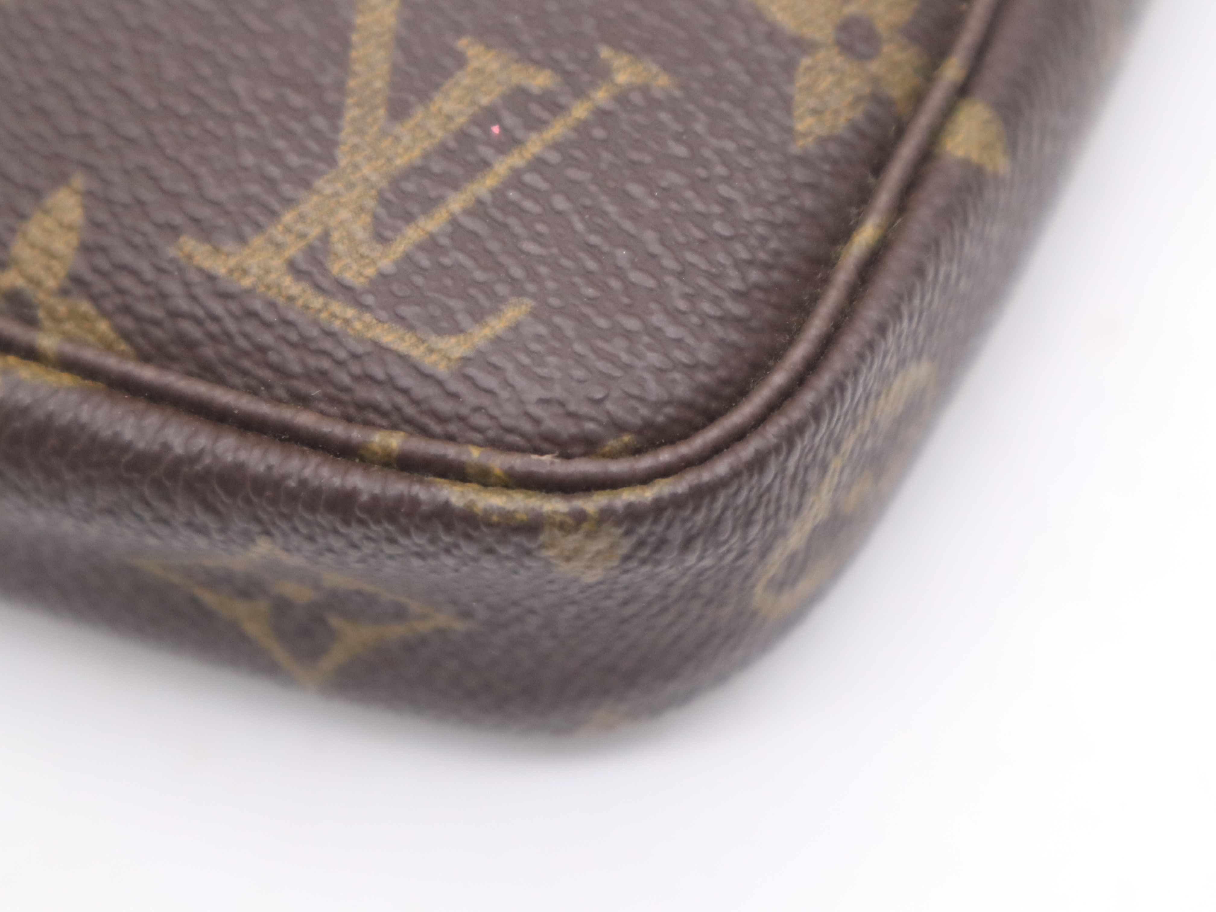 M51980 Monogram Pochette Accessoires Pouch — view 10