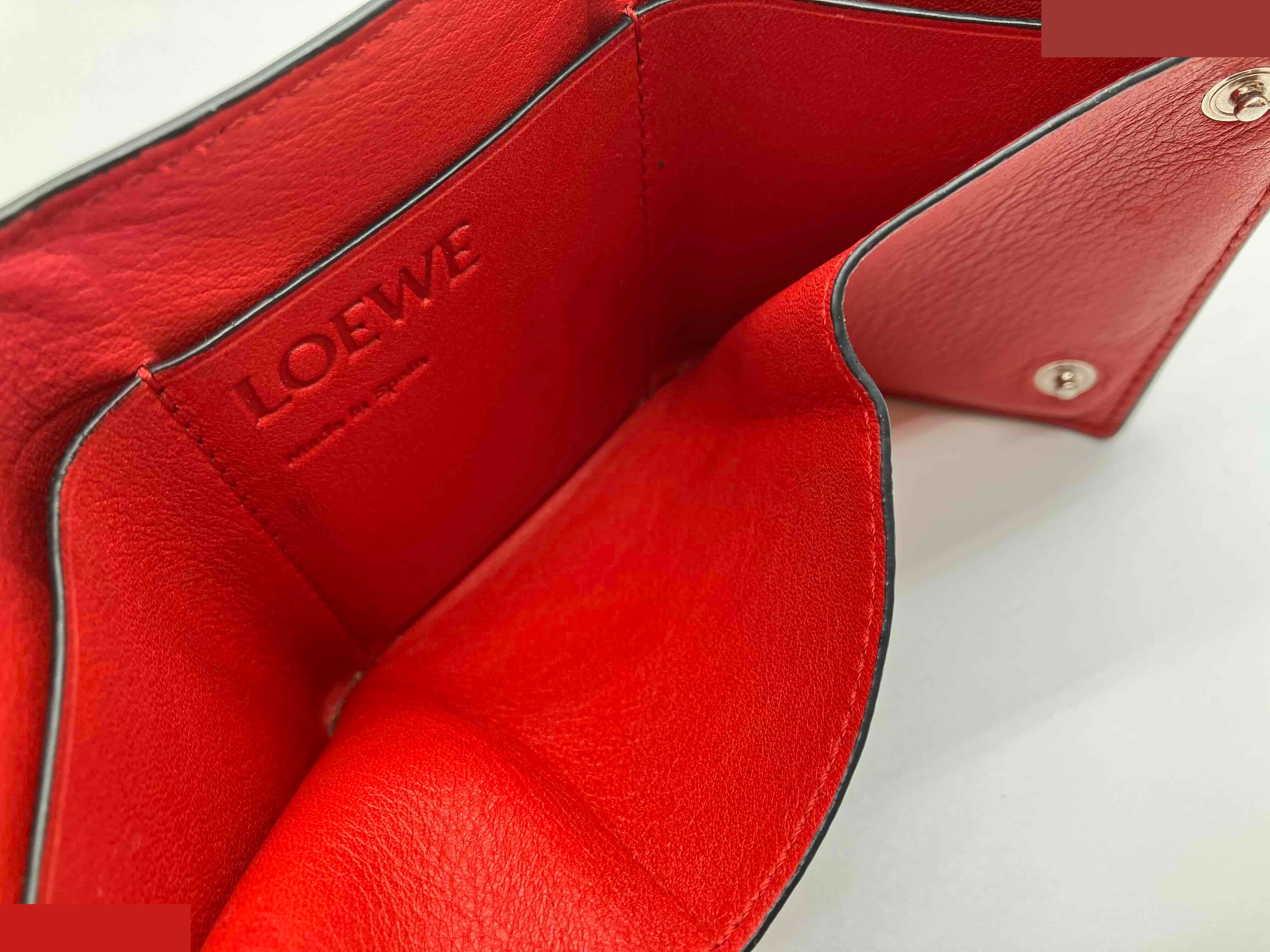 Other lines: Bags and Wallets — view 6