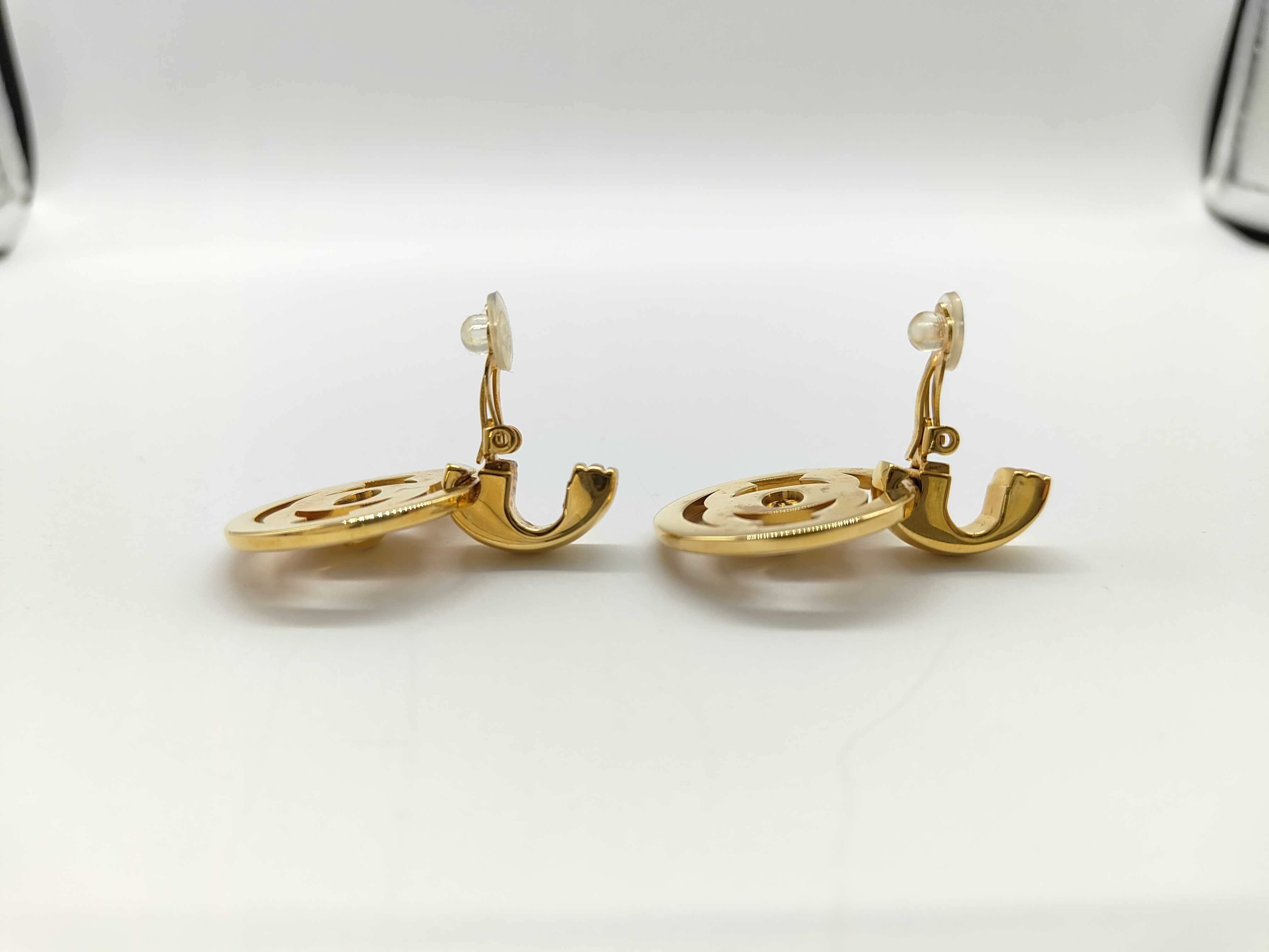 earrings, gold circle shape, with original box. — view 4