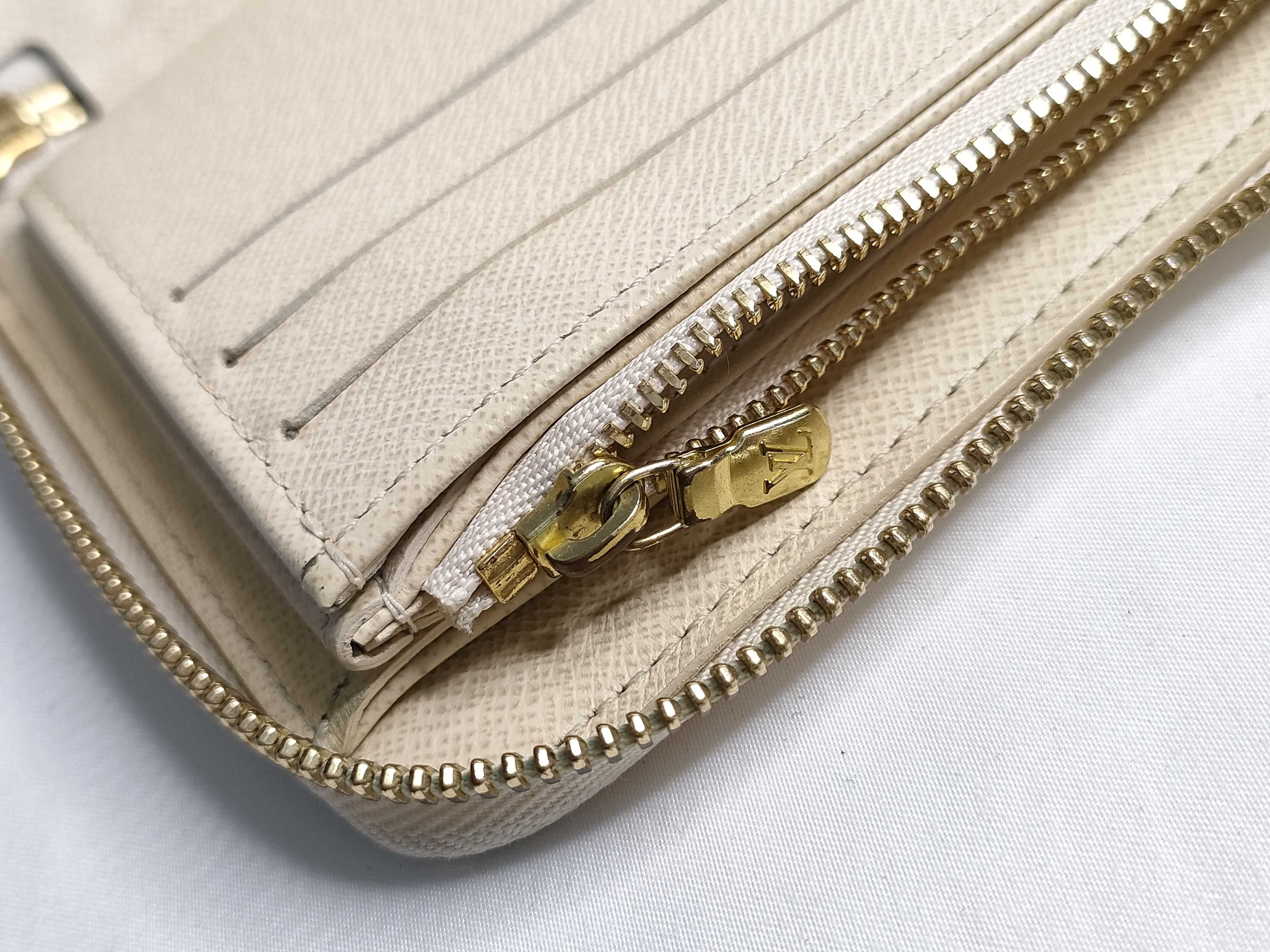 Damier Azur Zippy Organizer Round Zipper Long Wallet — view 15