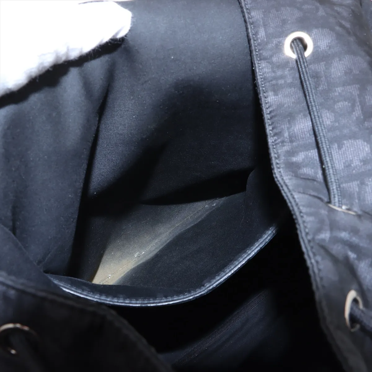 Oblique Motion Nylon x Leather Backpack/Rucksack Black — view 8
