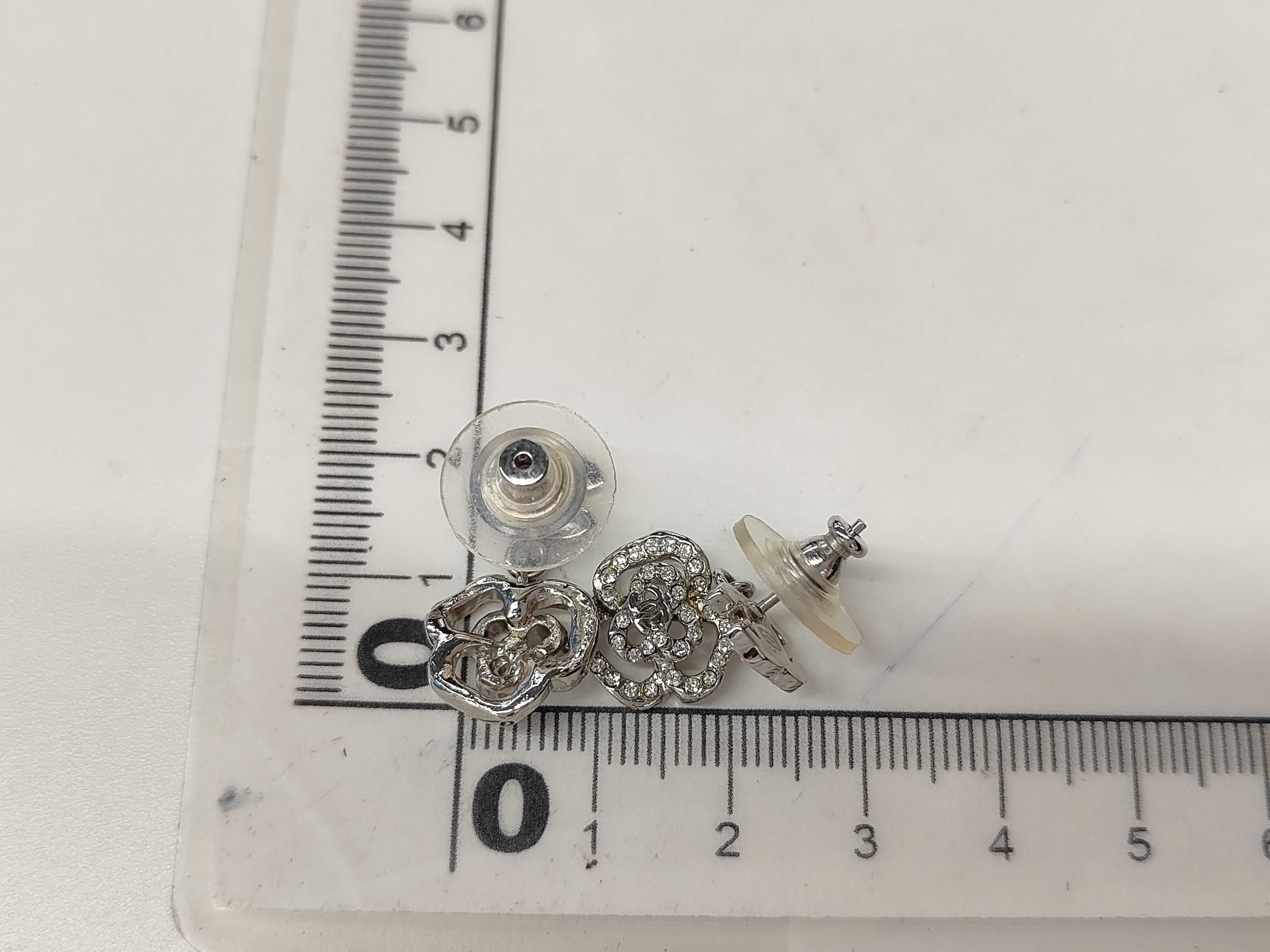 earrings — view 7