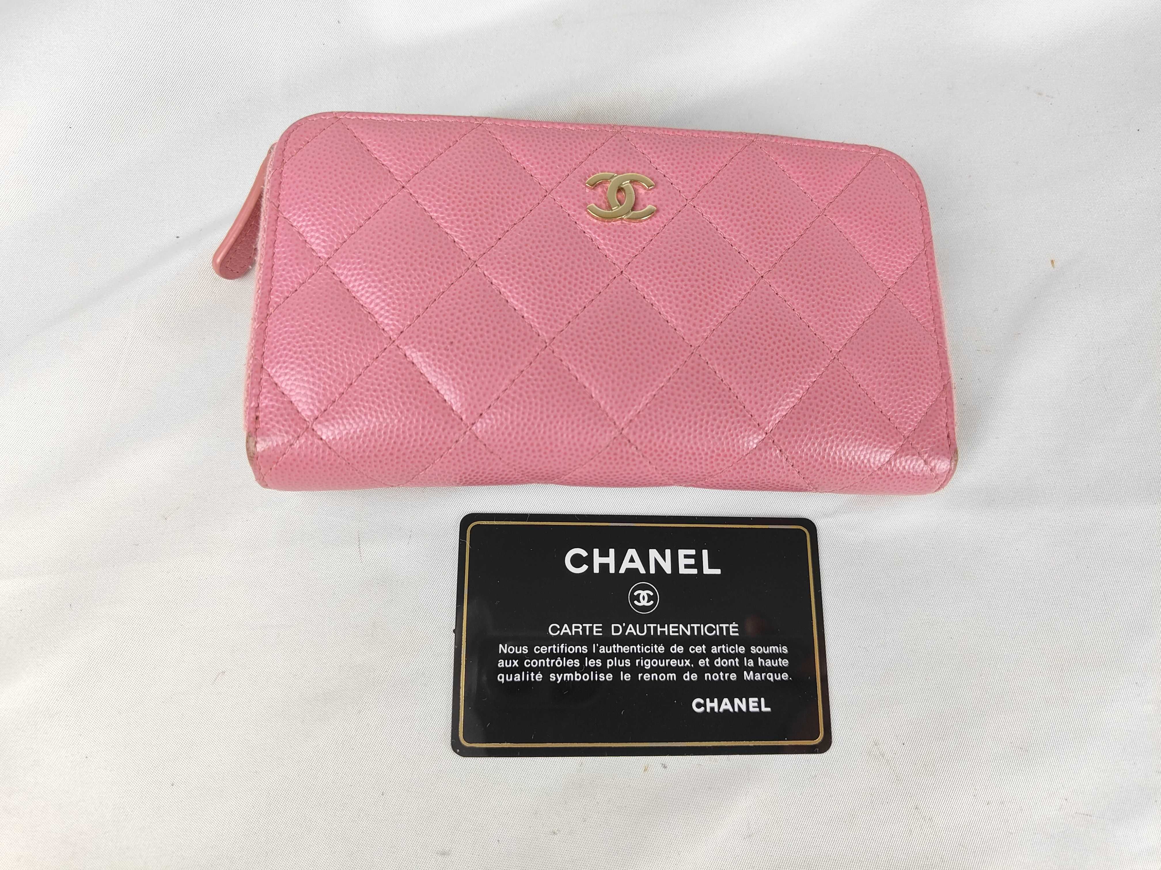 Caviar Skin Coco Round Zip Wallet Pink