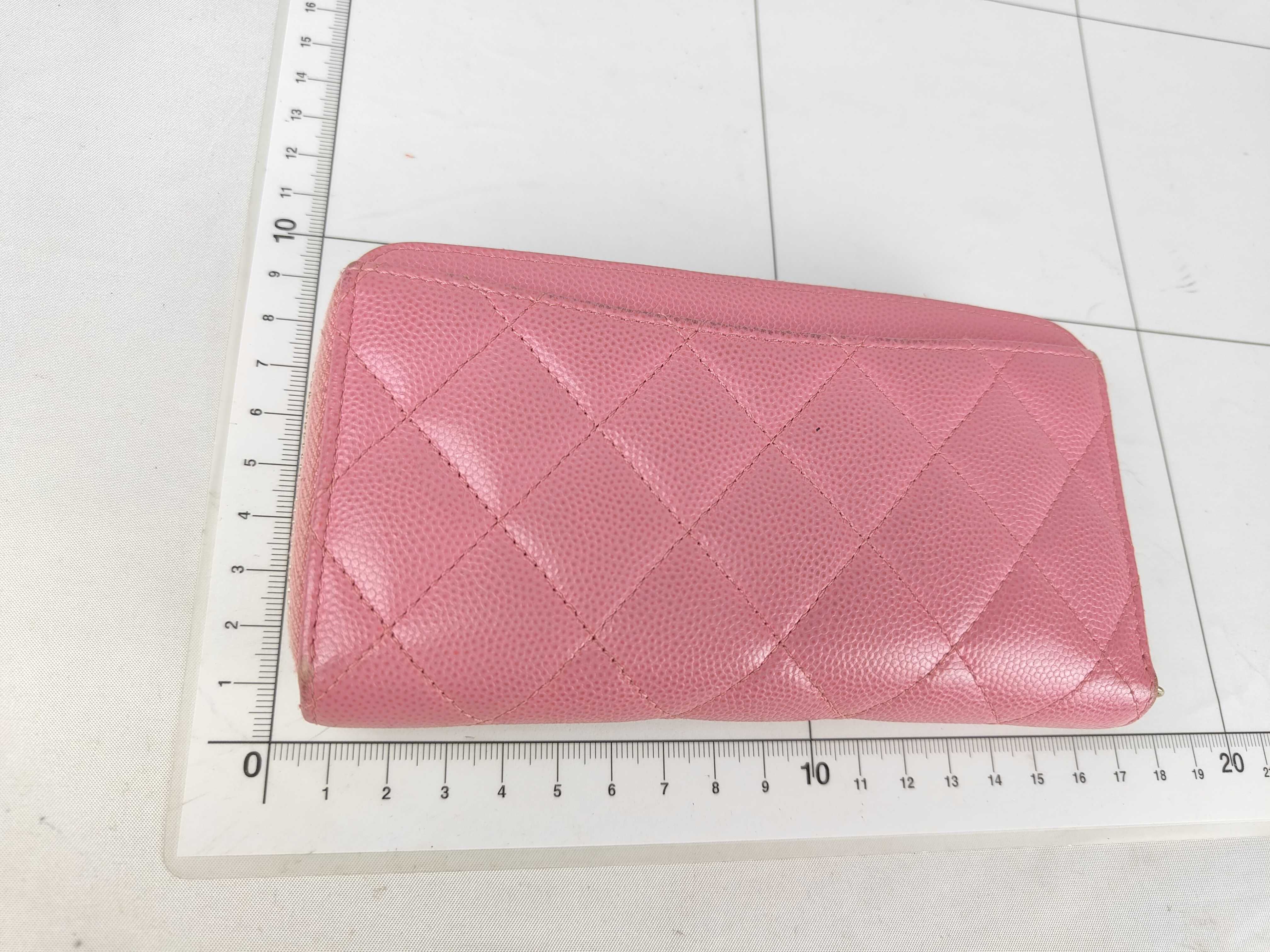 Caviar Skin Coco Round Zip Wallet Pink — view 2
