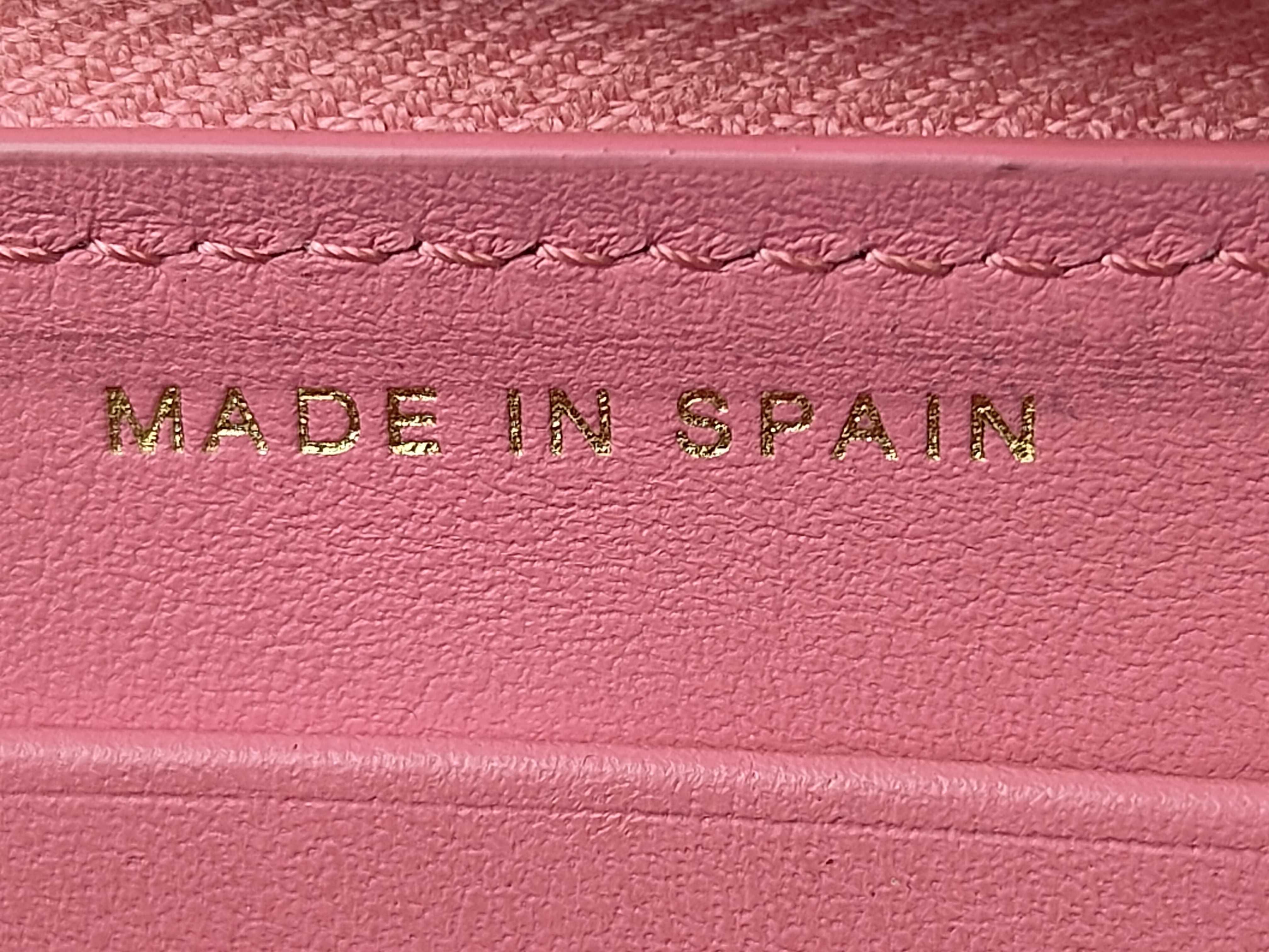 Caviar Skin Coco Round Zip Wallet Pink — view 12