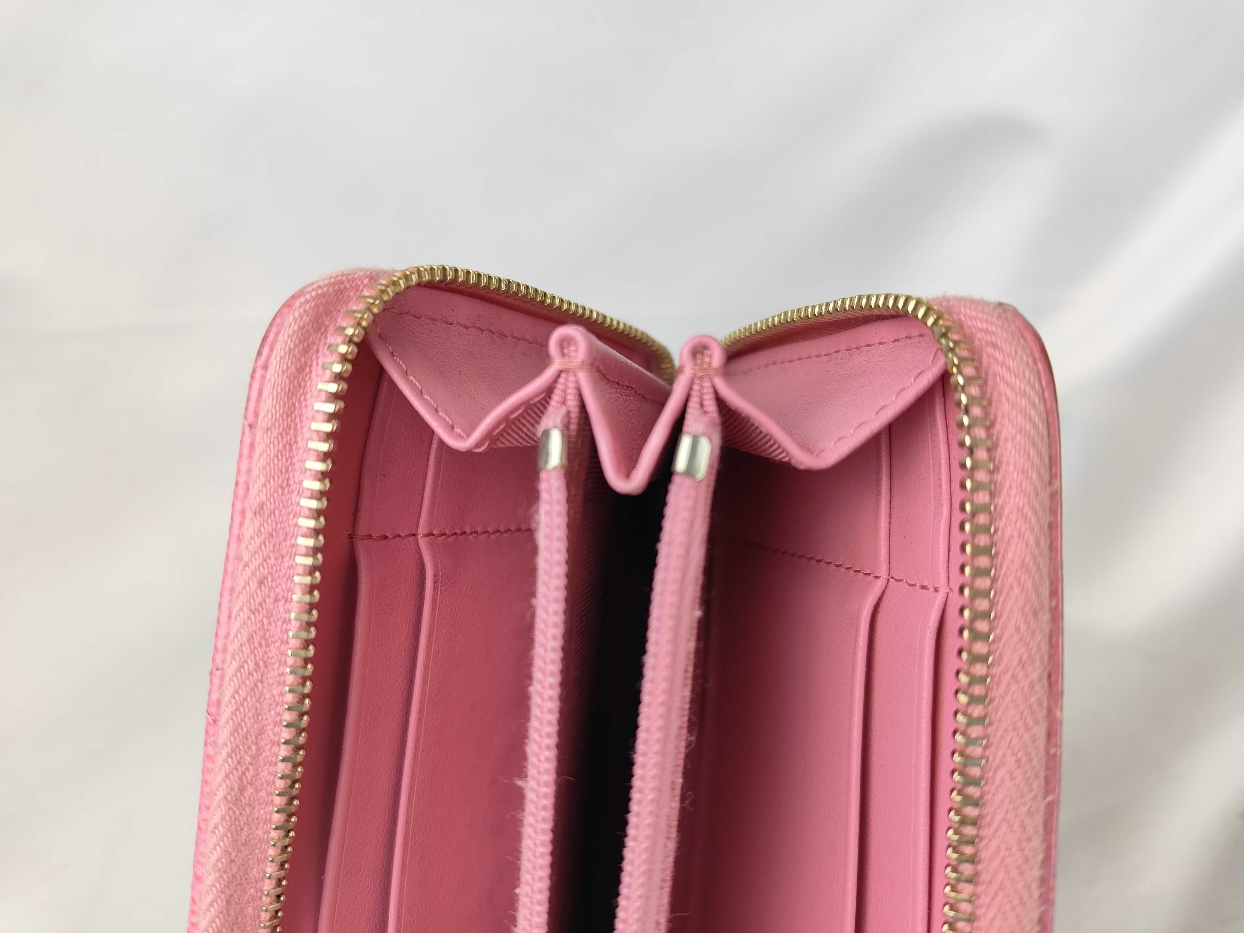Caviar Skin Coco Round Zip Wallet Pink — view 13