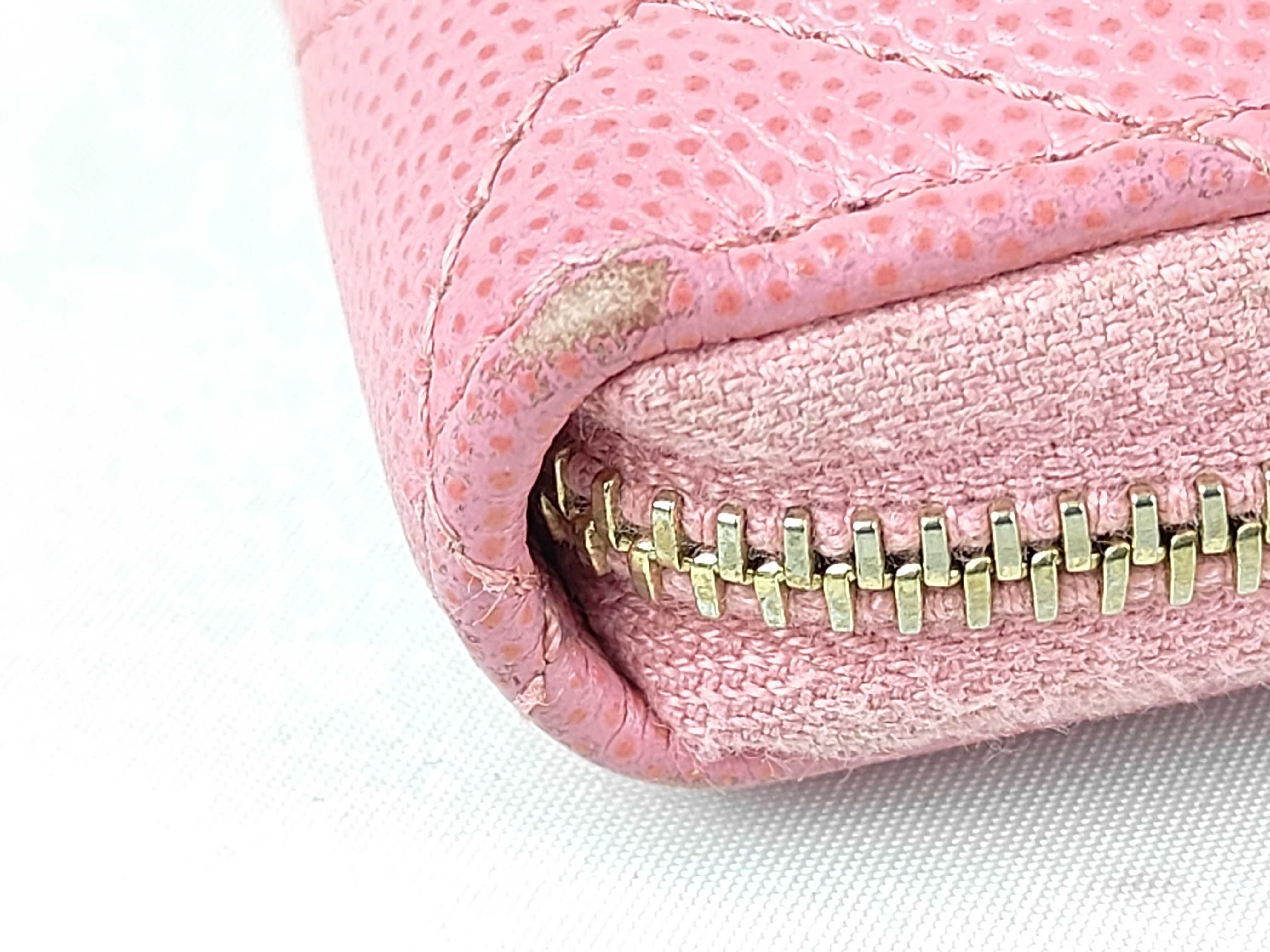 Caviar Skin Coco Round Zip Wallet Pink — view 5