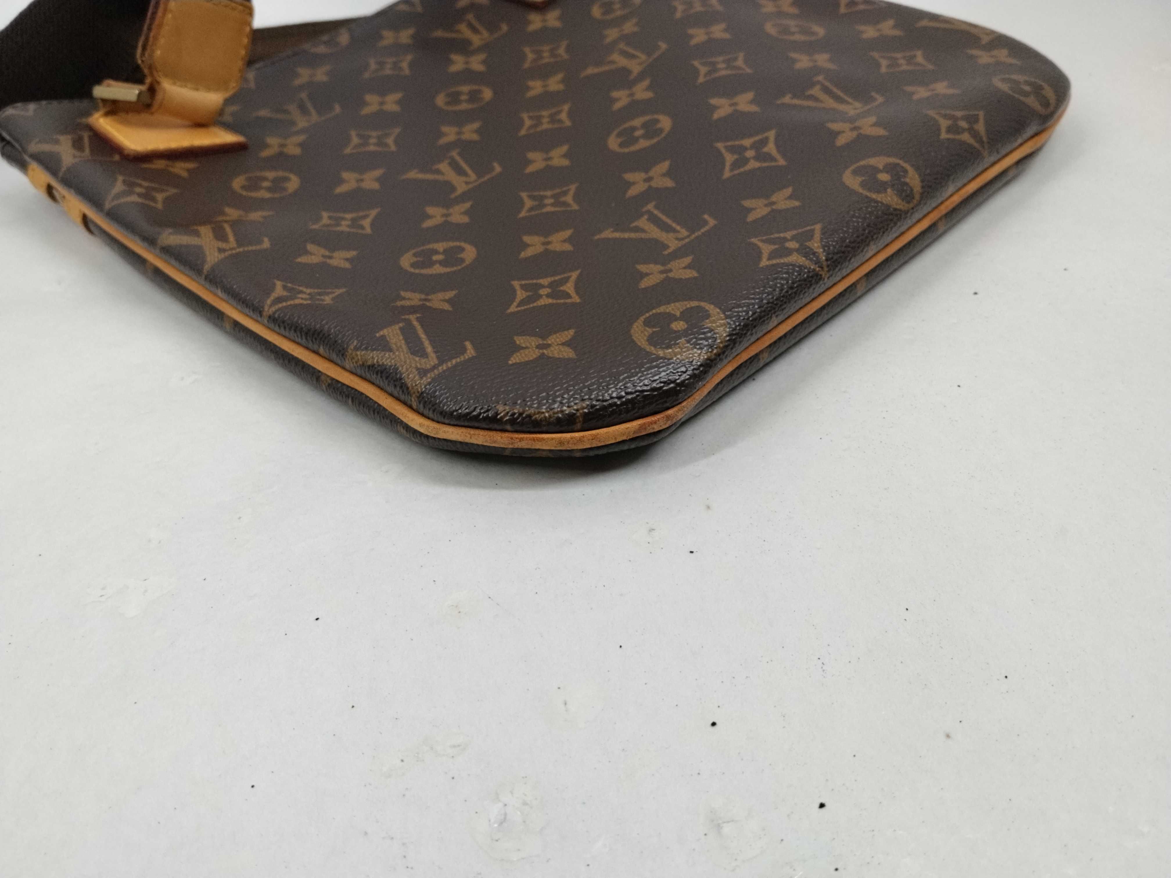 Monogram M40044 Pochette Bosphore Shoulder Bag — view 4
