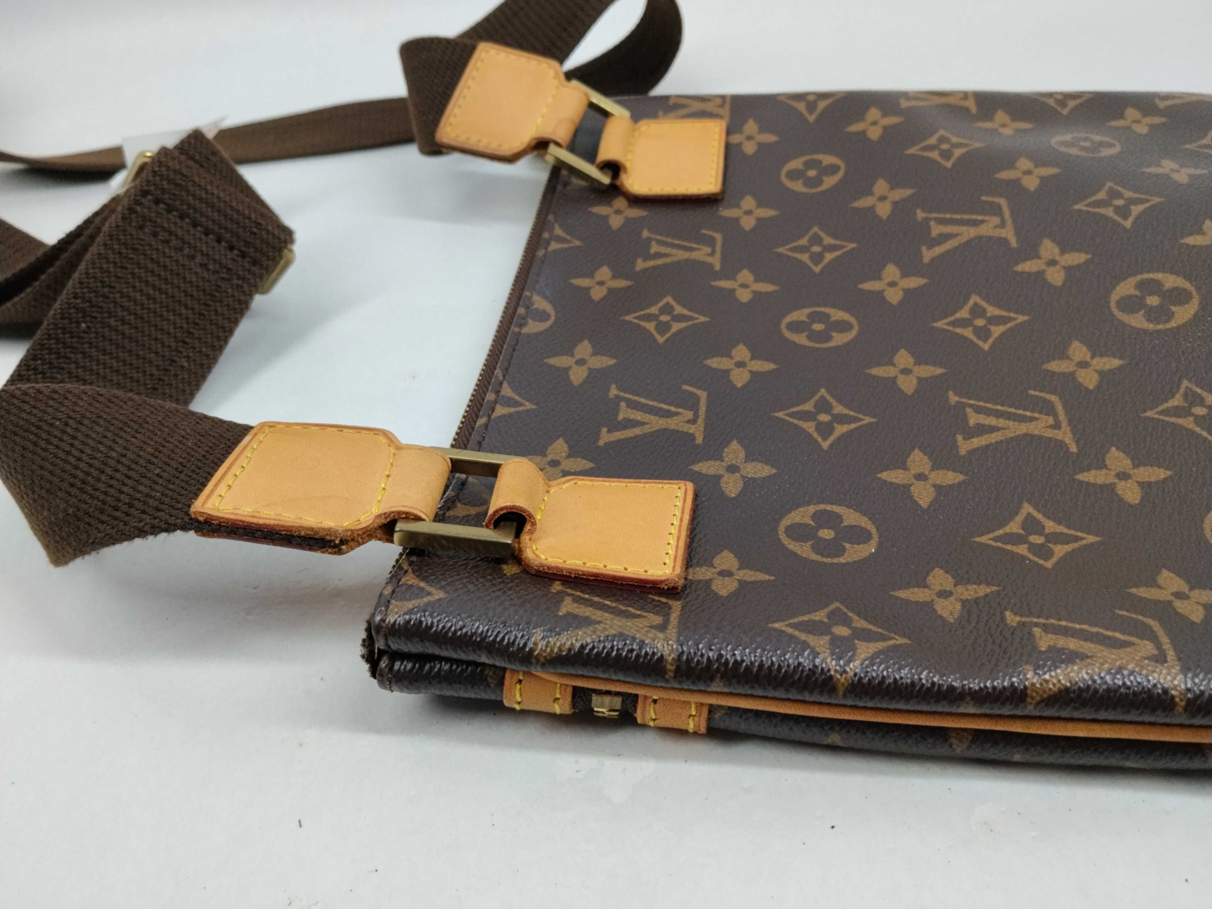 Monogram M40044 Pochette Bosphore Shoulder Bag — view 5