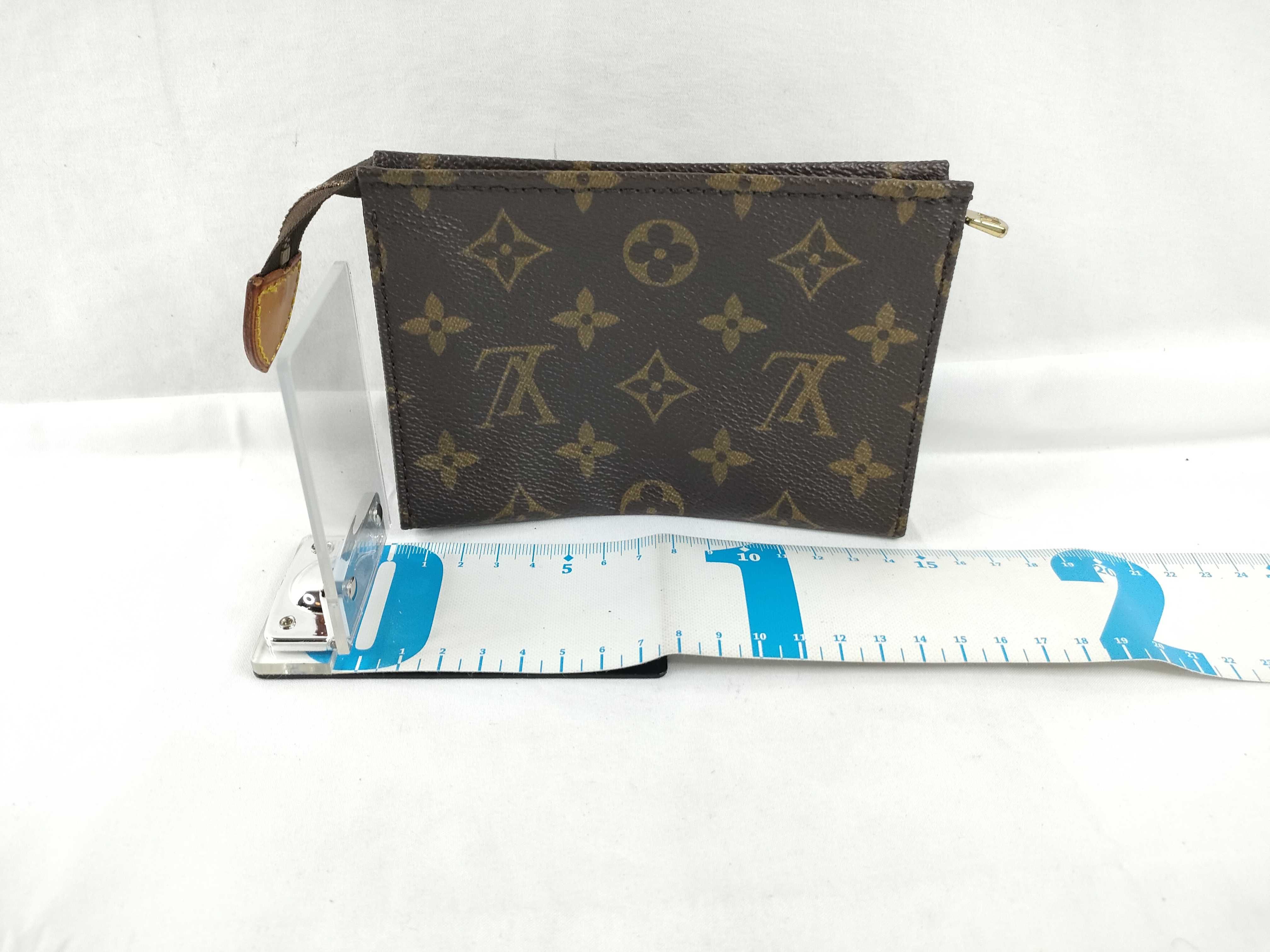 Monogram Louis Vuitton Monogram Pochette Toilette 15 Pouch — view 2
