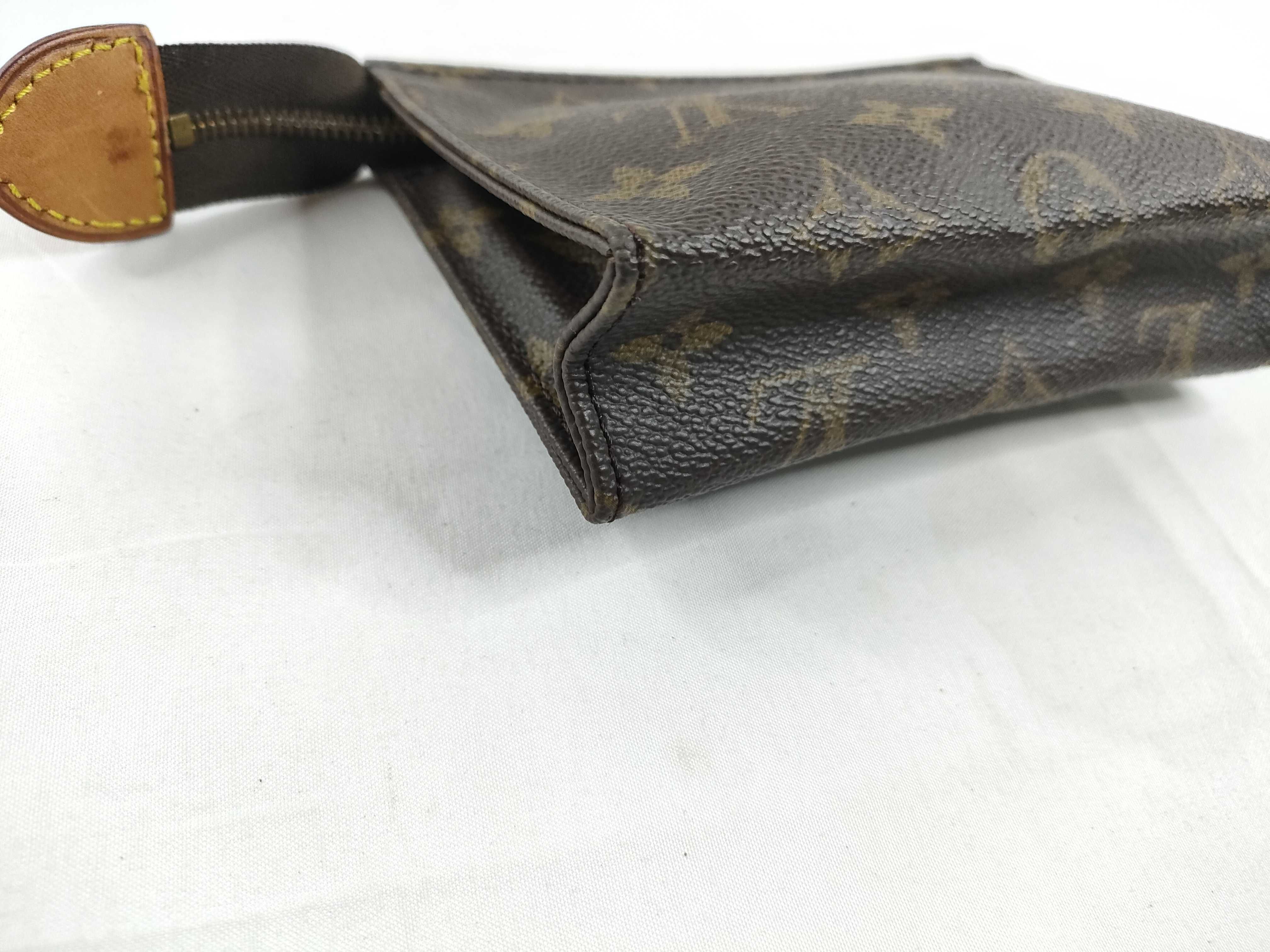 Monogram Louis Vuitton Monogram Pochette Toilette 15 Pouch — view 3