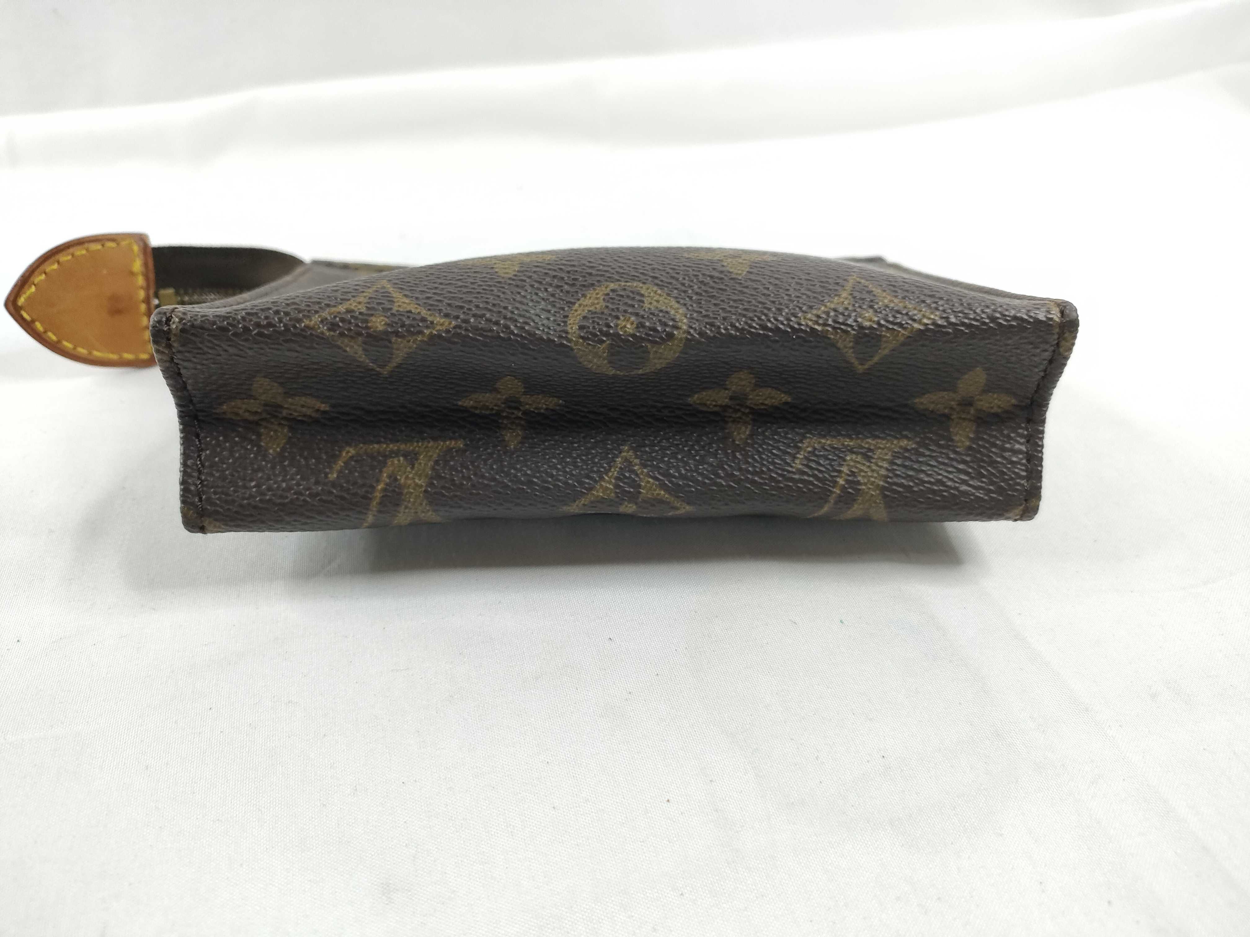 Monogram Louis Vuitton Monogram Pochette Toilette 15 Pouch — view 4