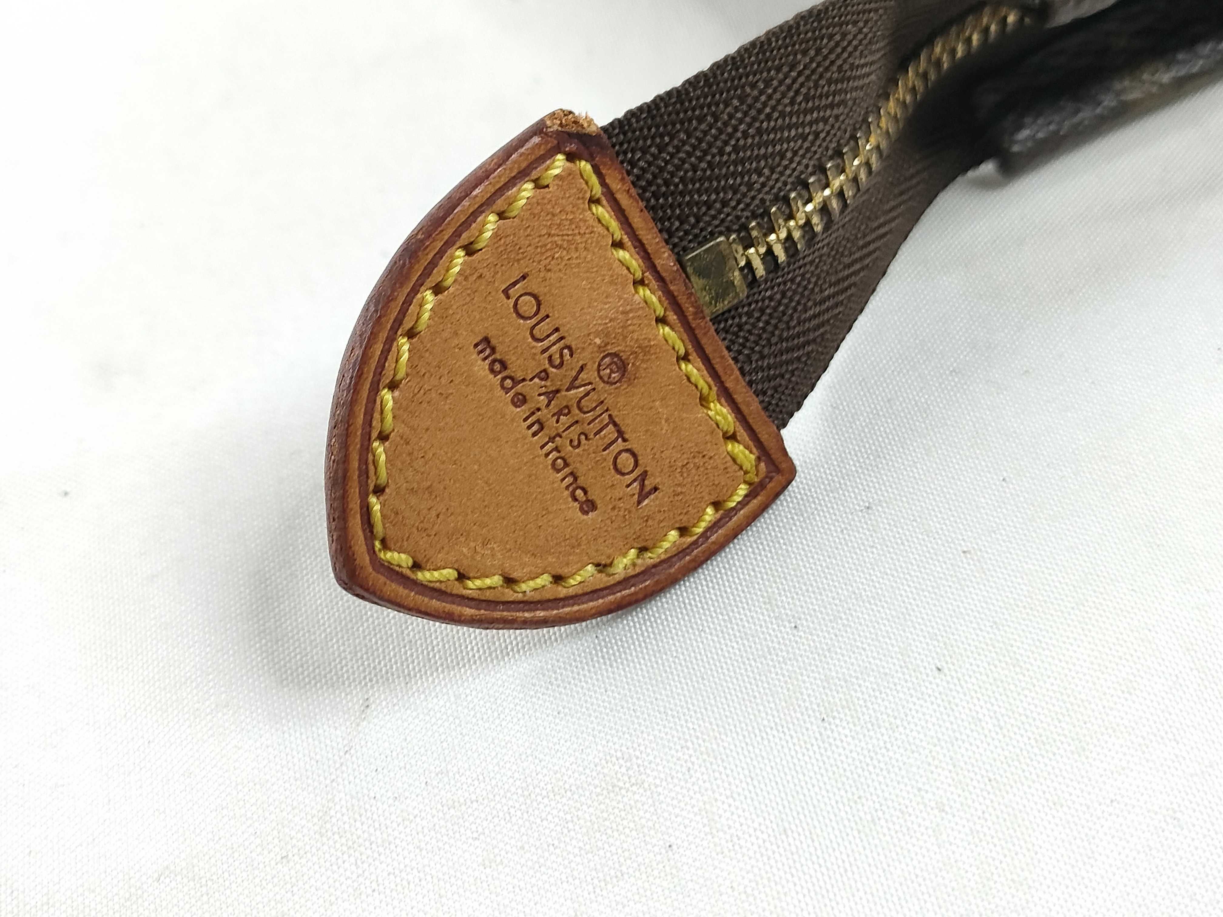 Monogram Louis Vuitton Monogram Pochette Toilette 15 Pouch — view 6