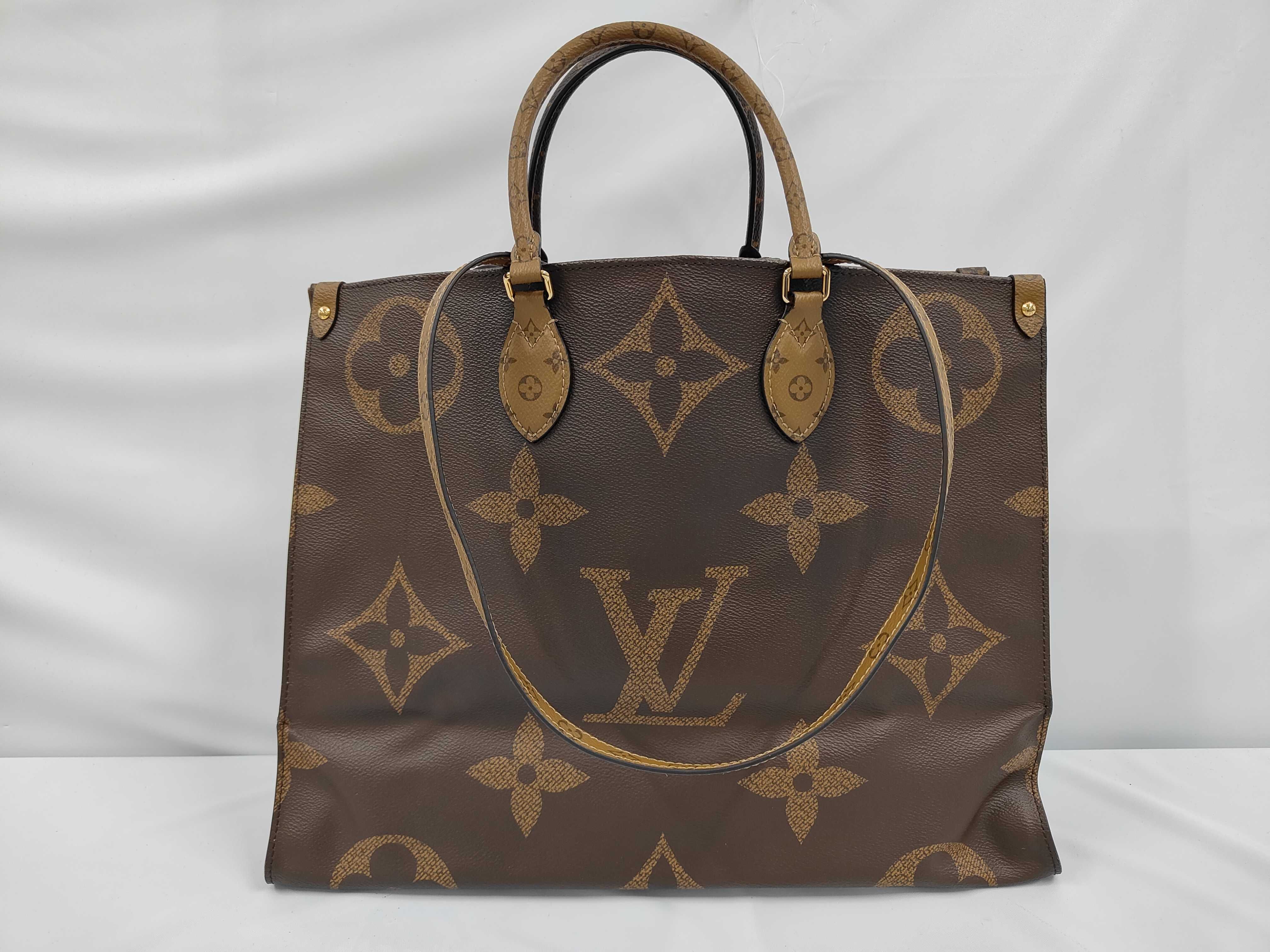 OnTheGo GM Tote Bag