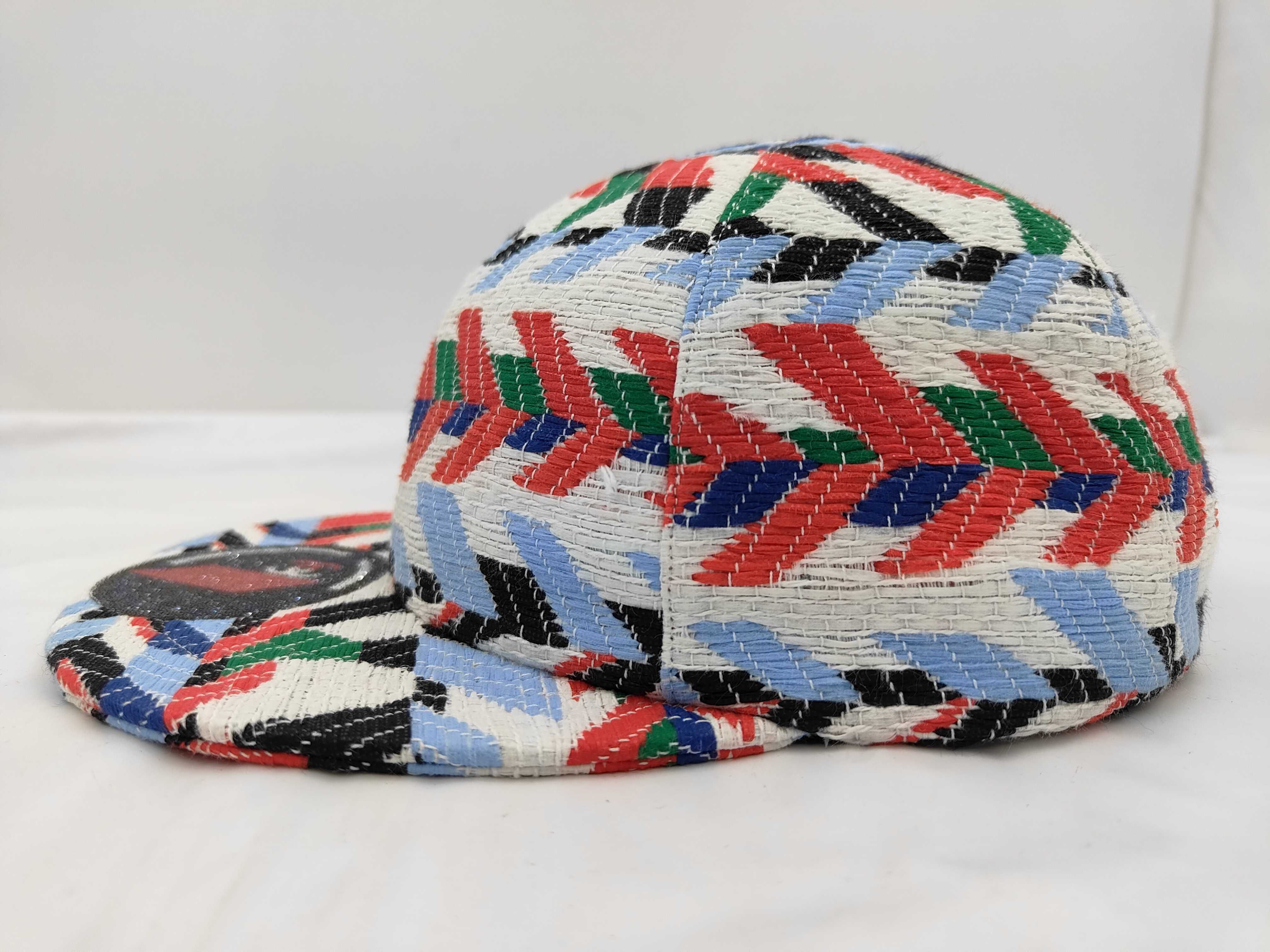 hat, size M, and other accessories. — view 2