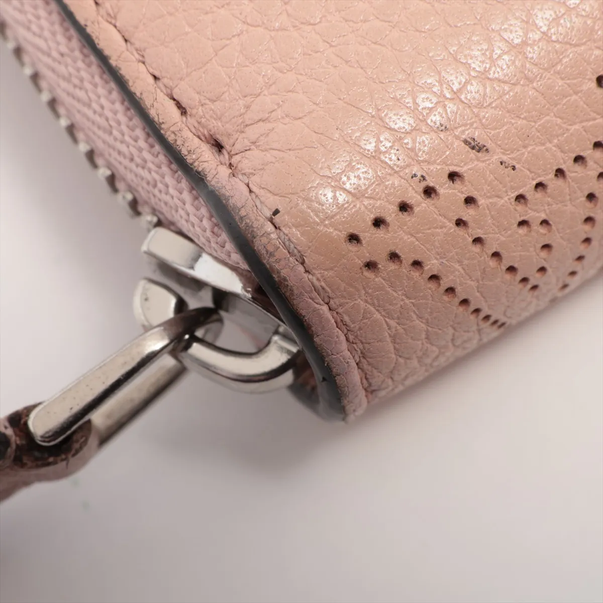 Mahina Zippy Wallet M61868 TN4195 Magnolia Round Zip Wallet — view 15