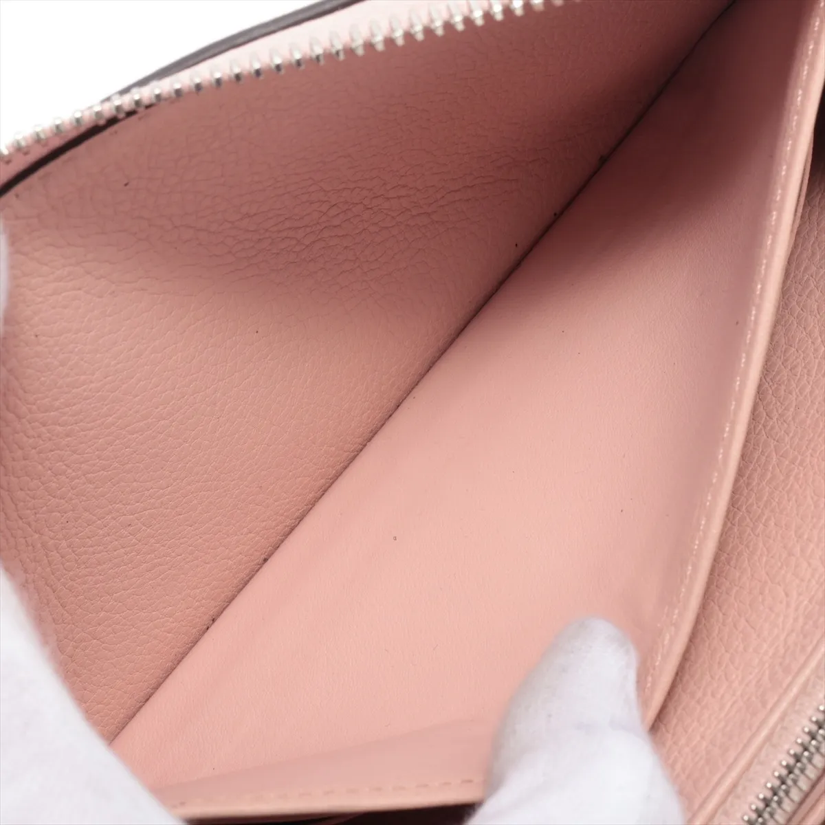 Mahina Zippy Wallet M61868 TN4195 Magnolia Round Zip Wallet — view 4