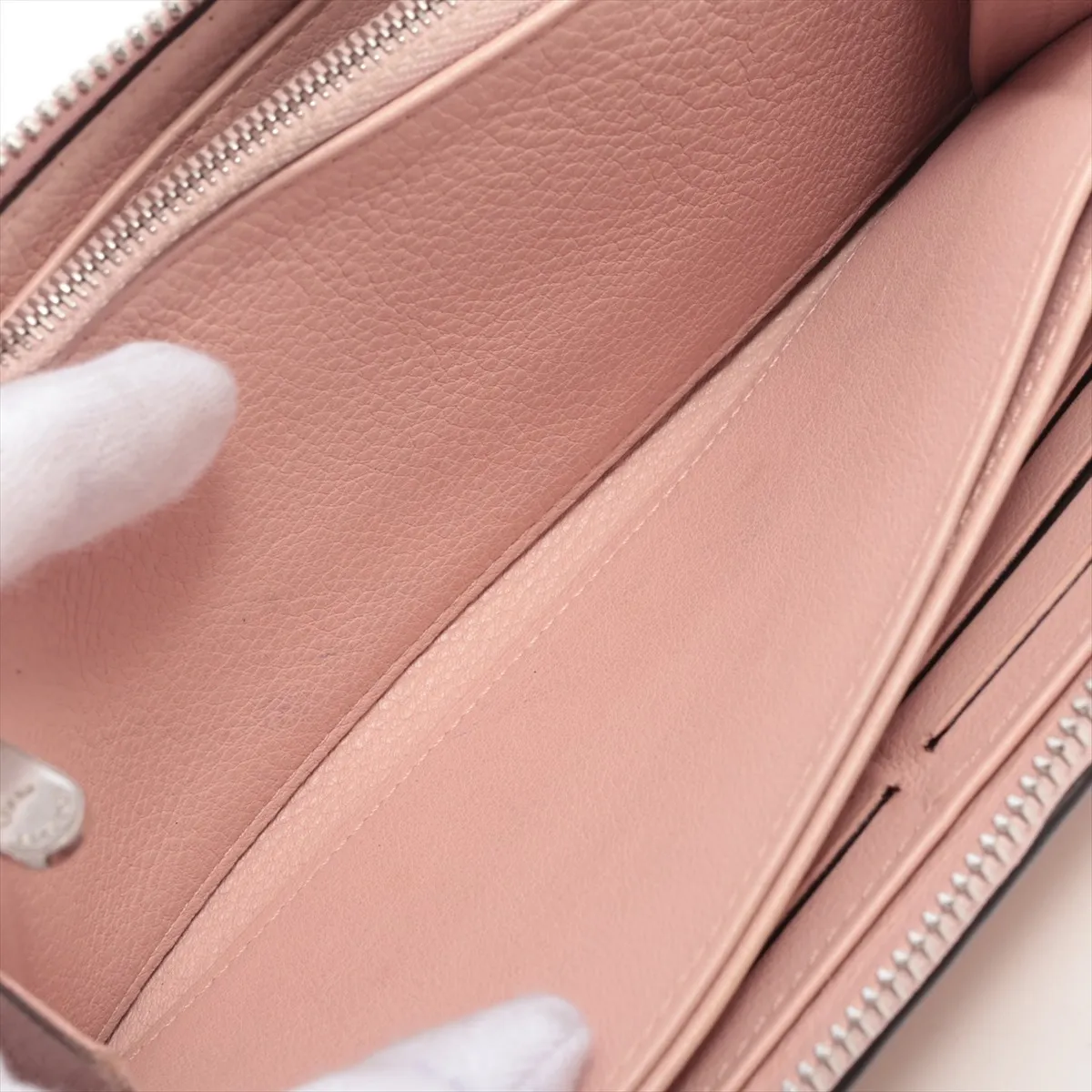 Mahina Zippy Wallet M61868 TN4195 Magnolia Round Zip Wallet — view 6