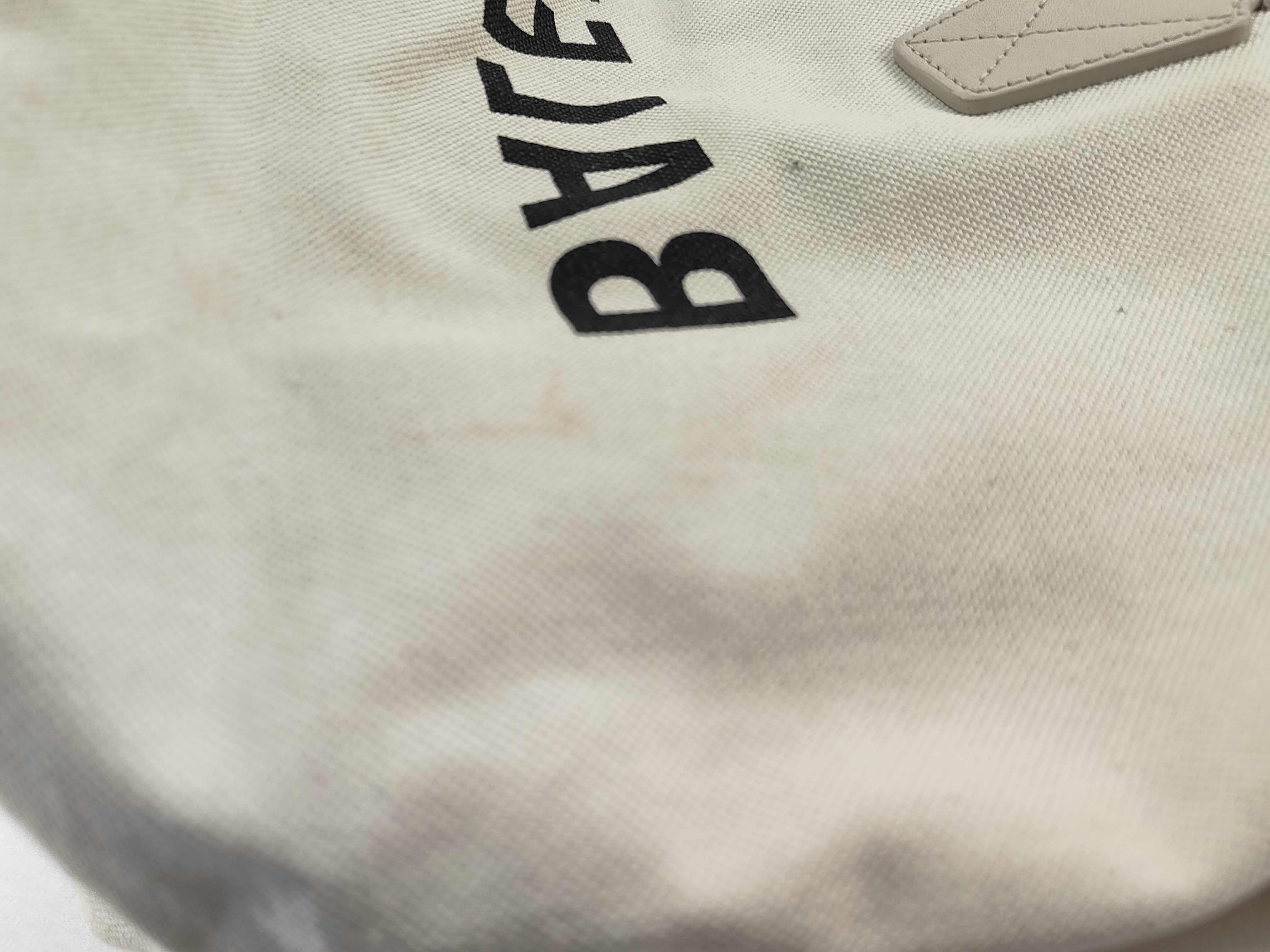 Inverted Logo Tote Bag Handbag Tote Bag — view 13