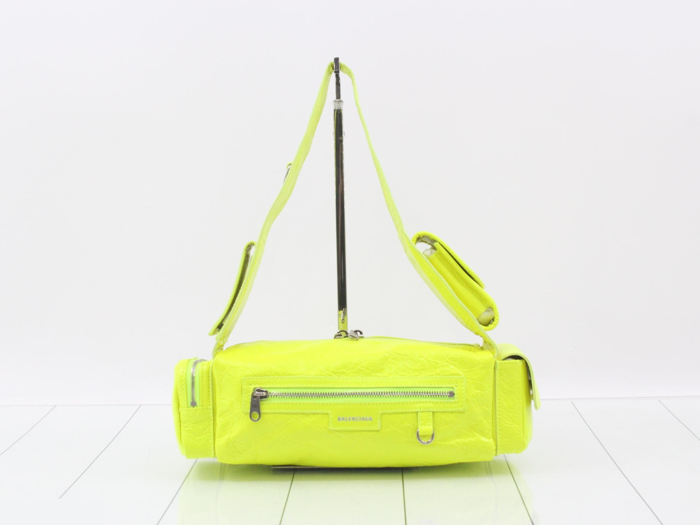 neon yellow superbusy — view 2