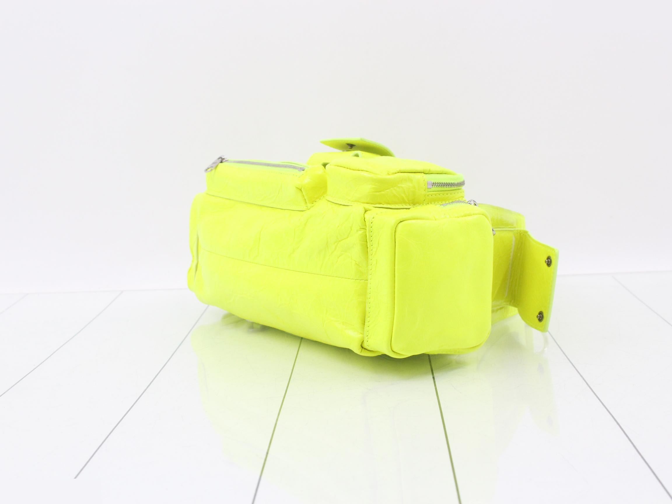 neon yellow superbusy — view 6