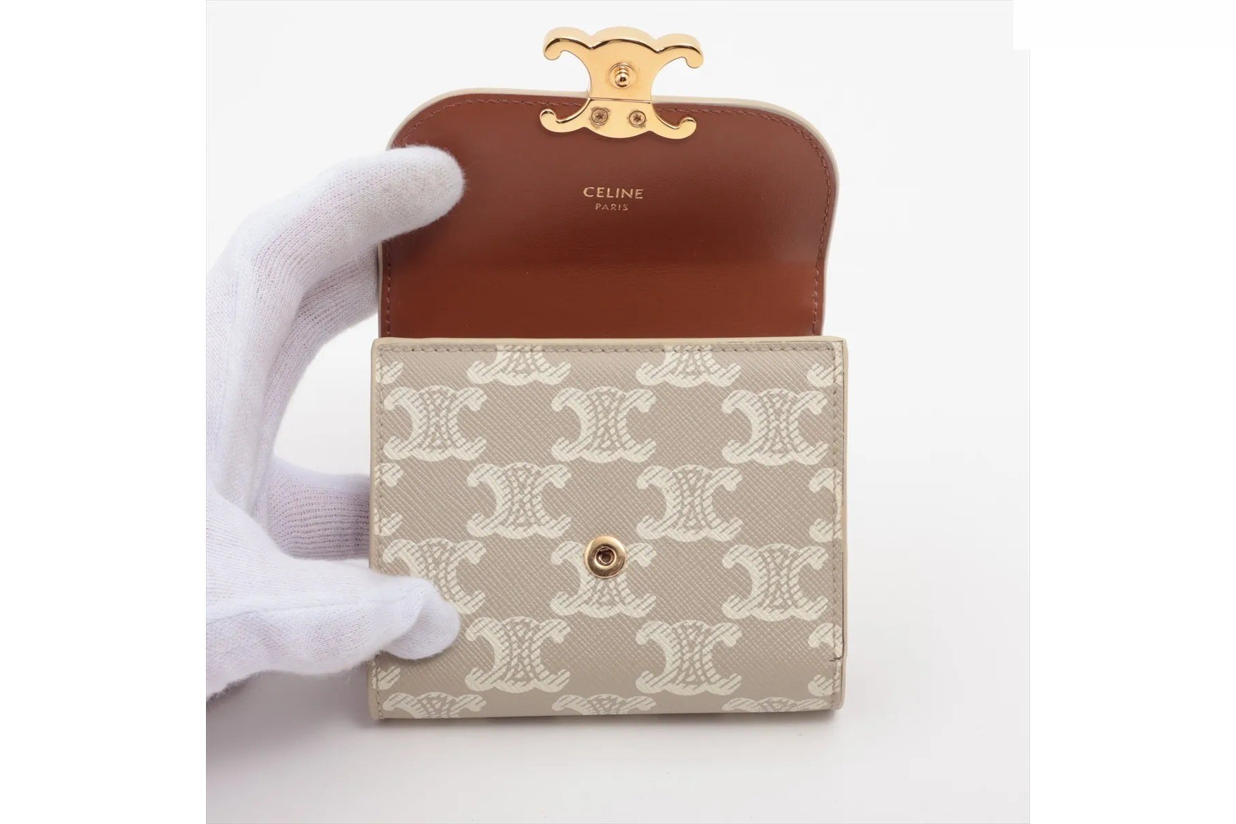 Triomphe Small Flap Wallet Leather Tri-fold Wallet — view 3