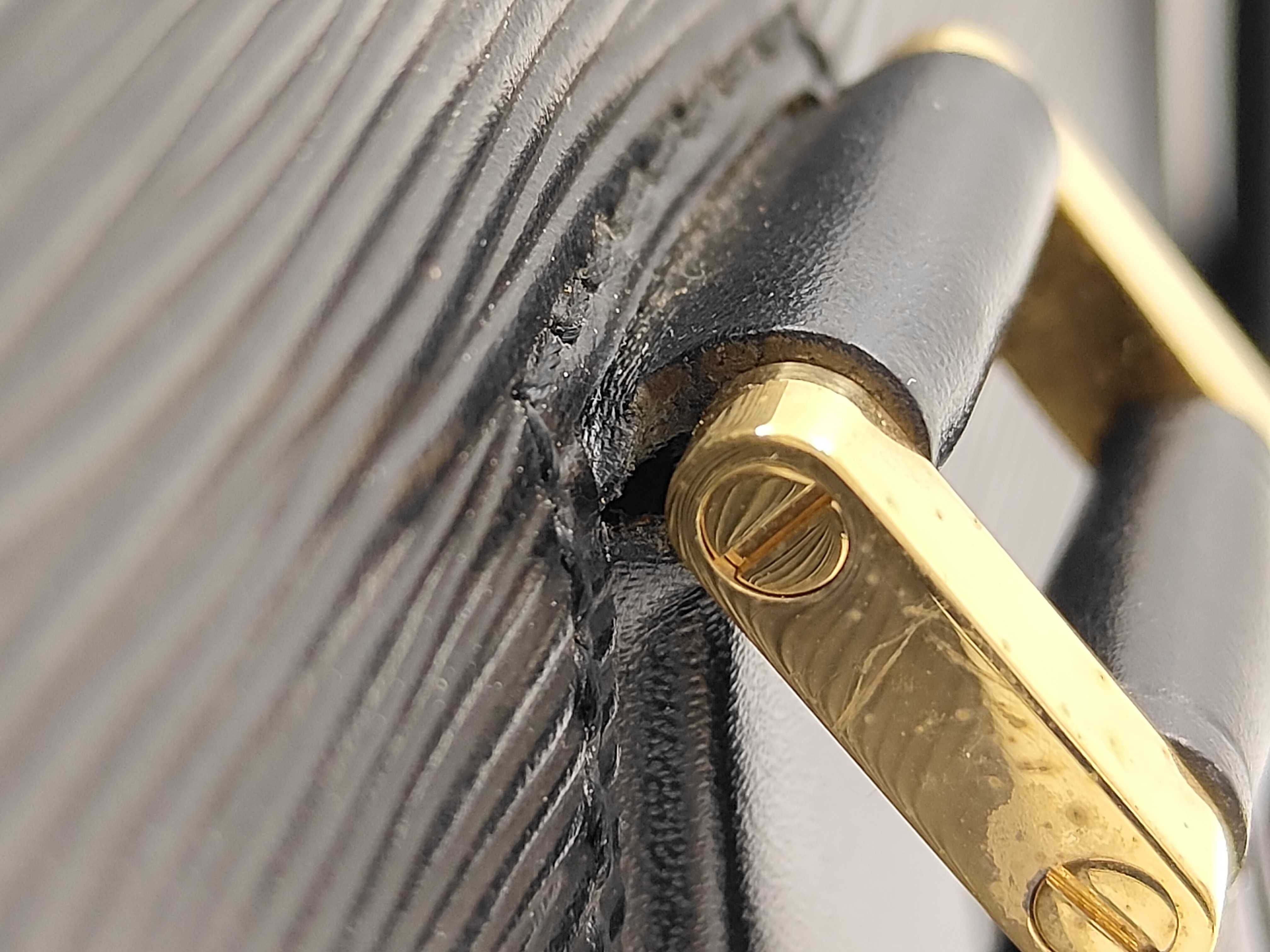 LV handbag — view 5