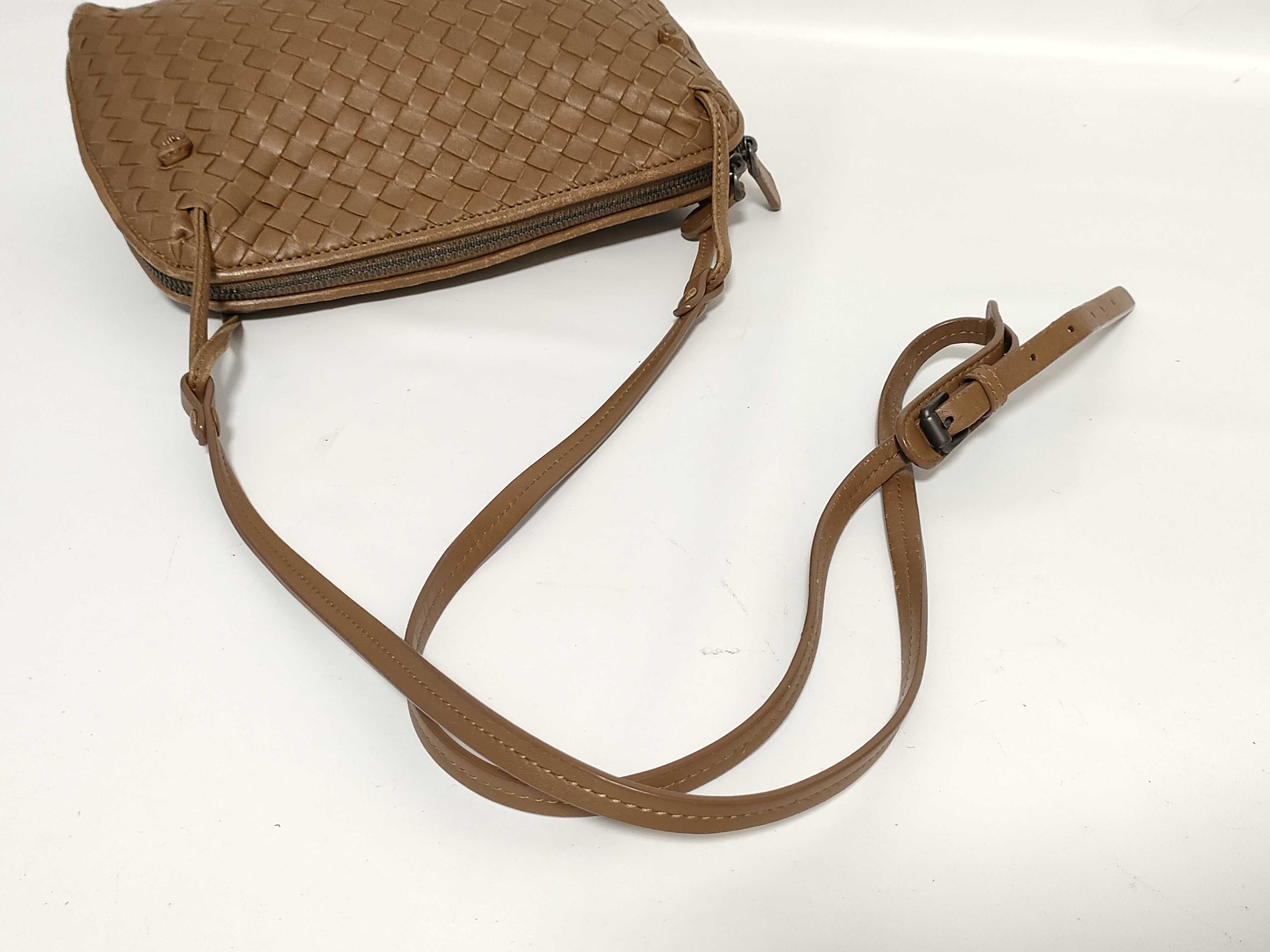 Intrecciato Bottega Veneta Nodini Intrecciato Leather Shoulder Bag Brown Shoulder Bag — view 3