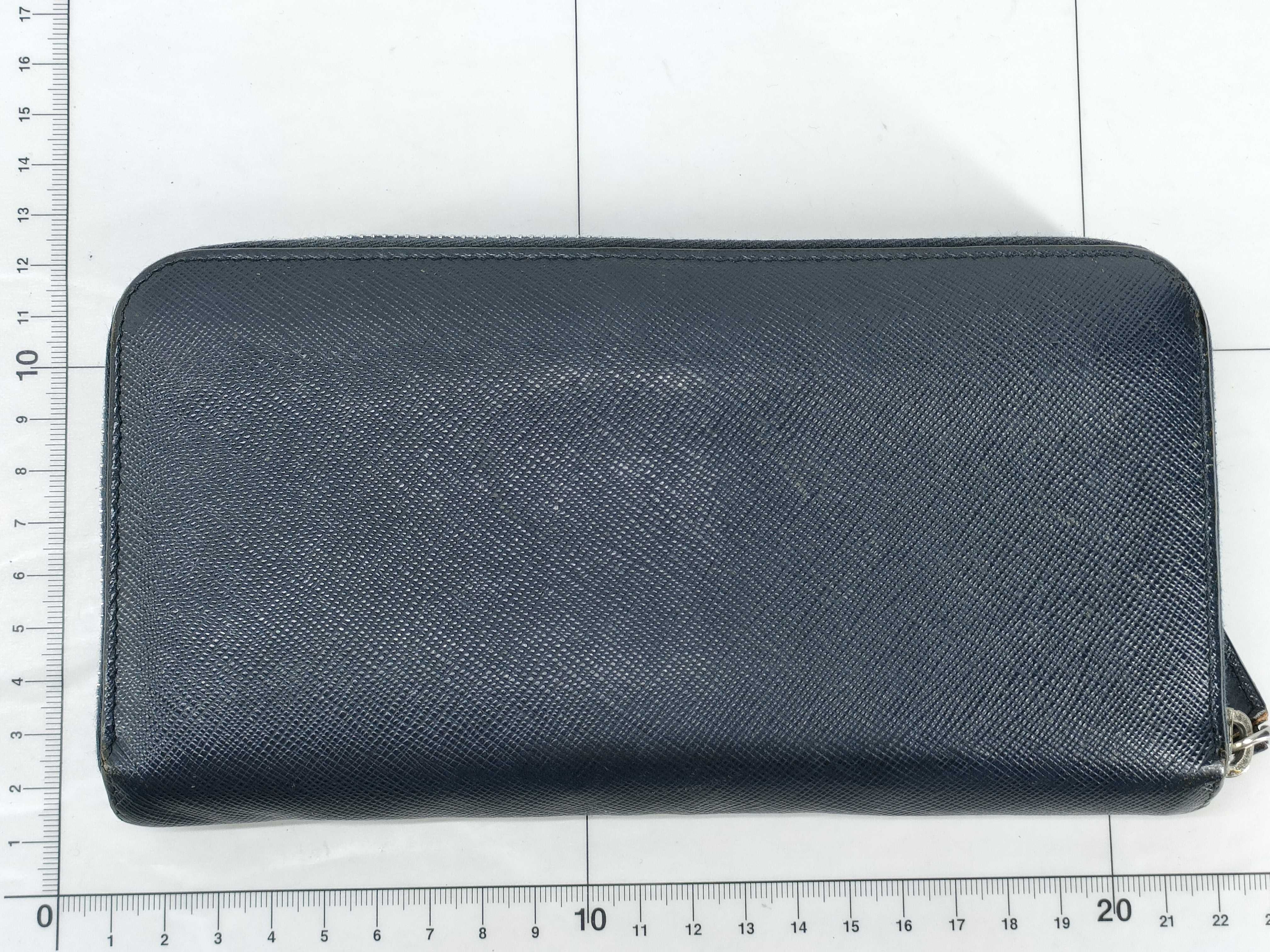 Saffiano Round Zip Wallet — view 2