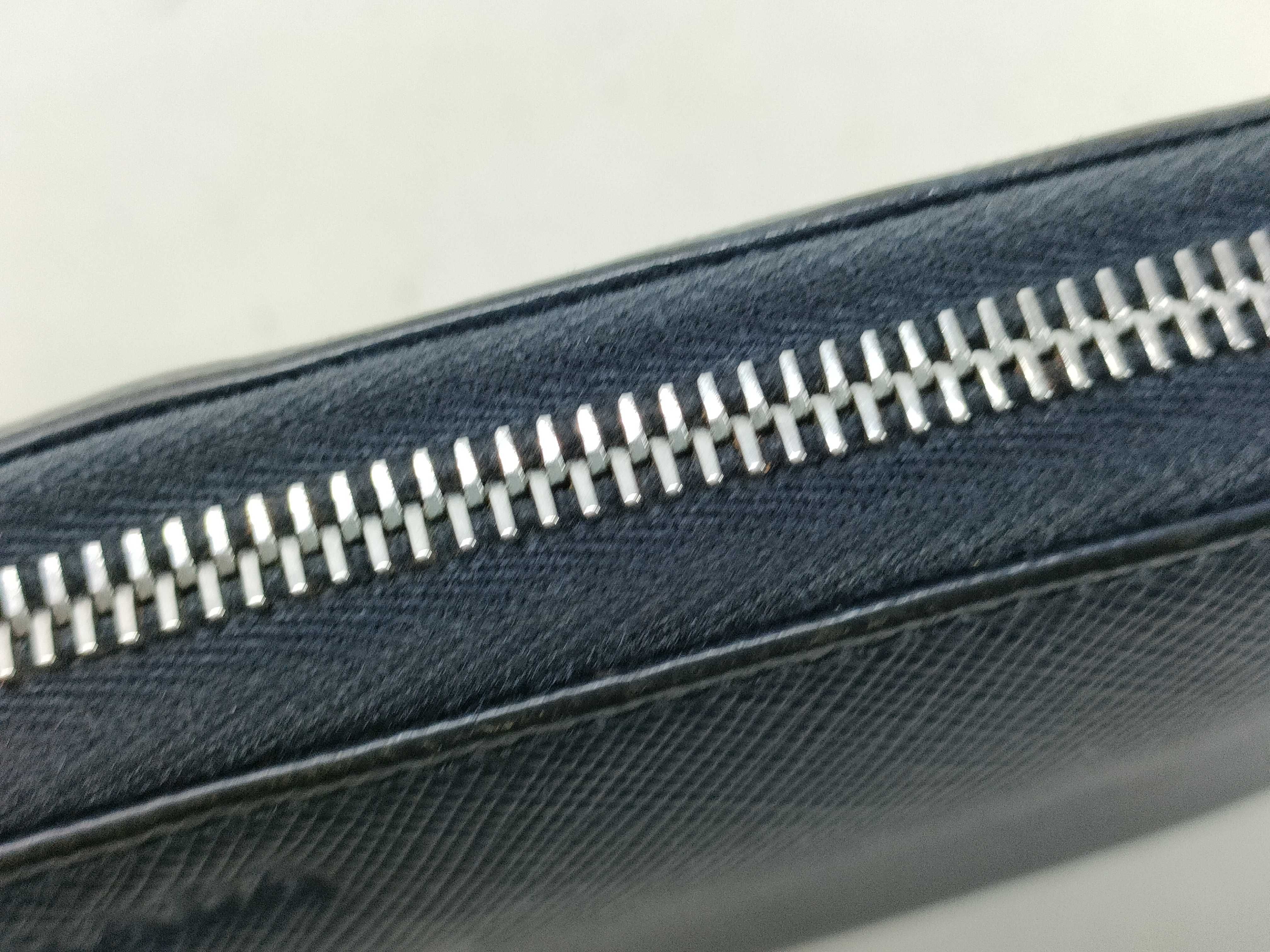 Saffiano Round Zip Wallet — view 7
