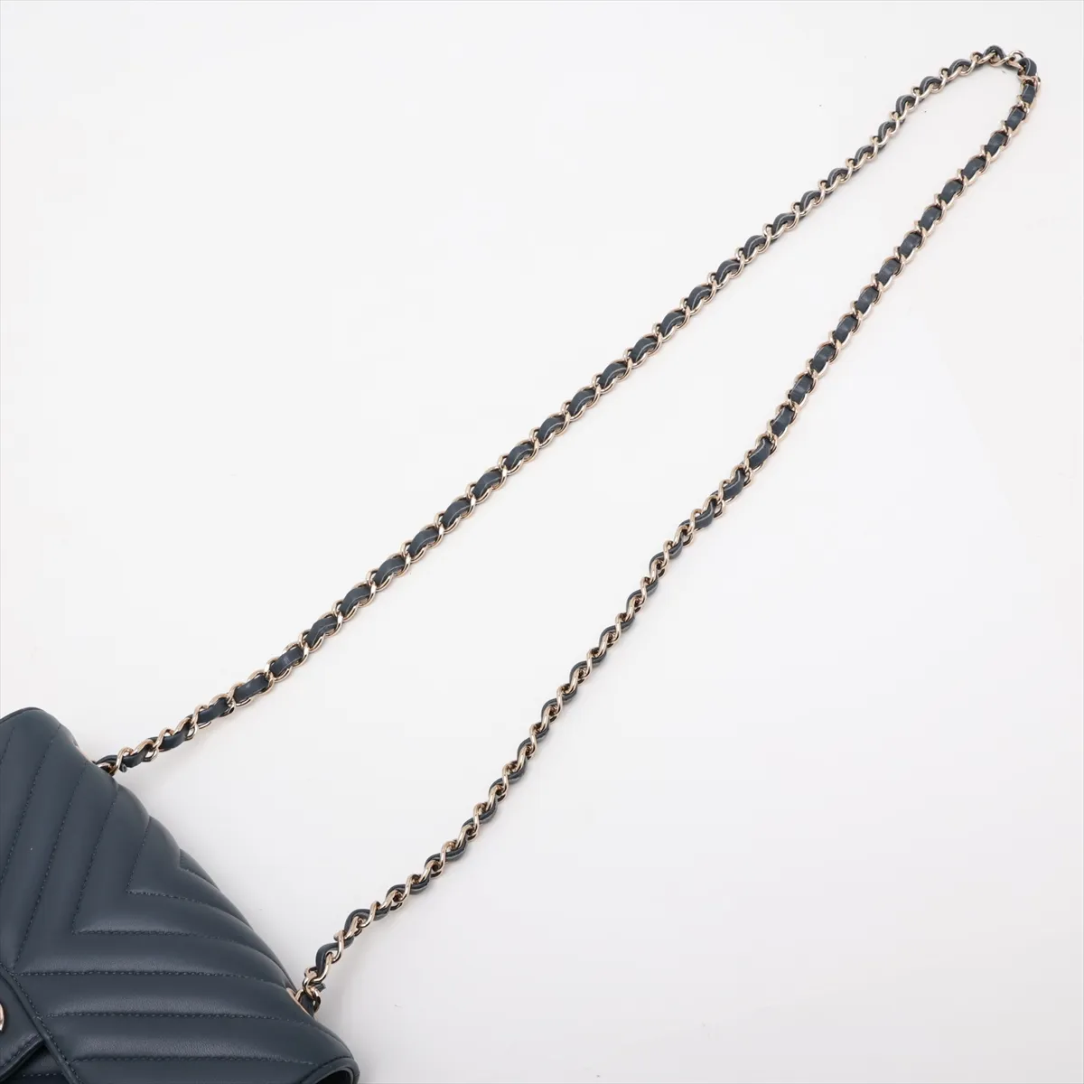 Chevron Lambskin Single Flap Single Chain Bag, V-stitch, Navy, Gold Hardware, 26650034, Serial Number 26 — view 5