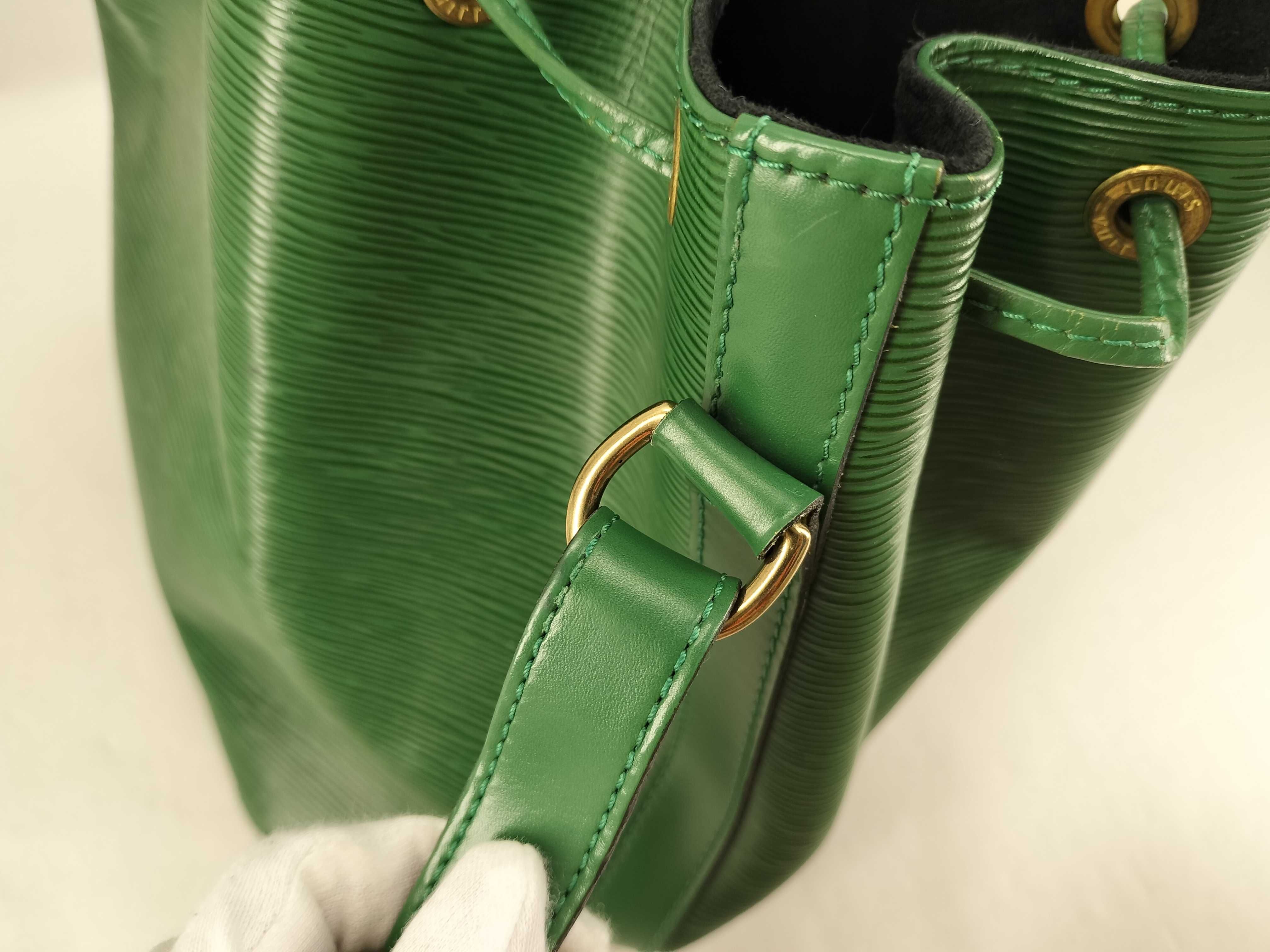Epi Petit Noé Shoulder Bag — view 11