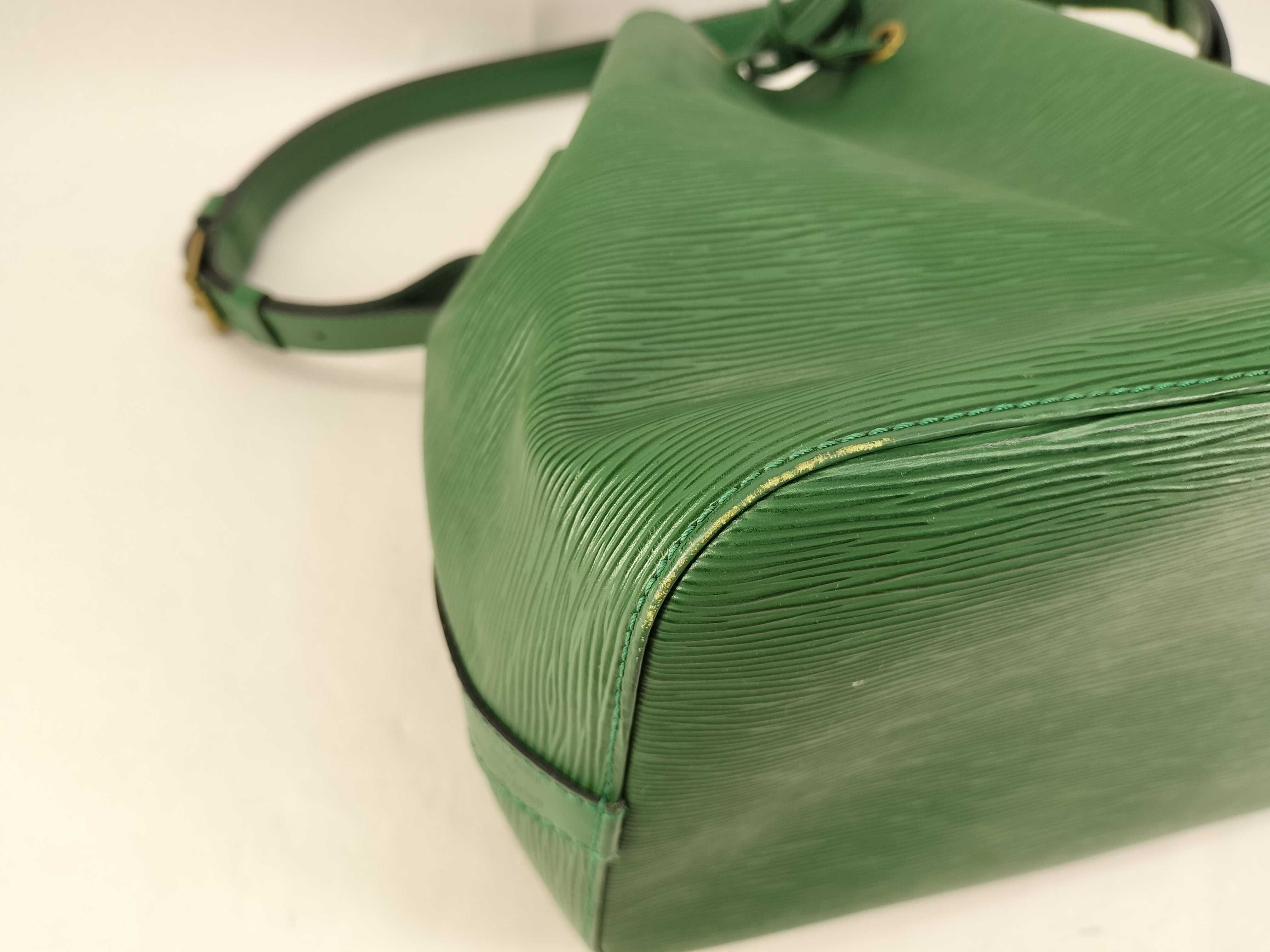 Epi Petit Noé Shoulder Bag — view 7