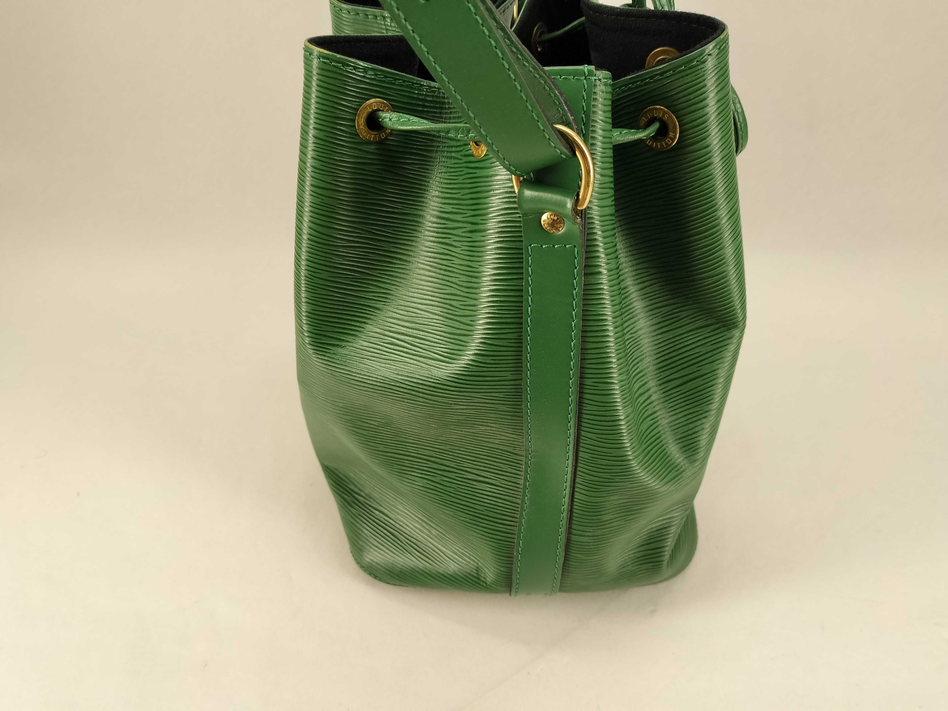 Epi Petit Noé Shoulder Bag — view 8