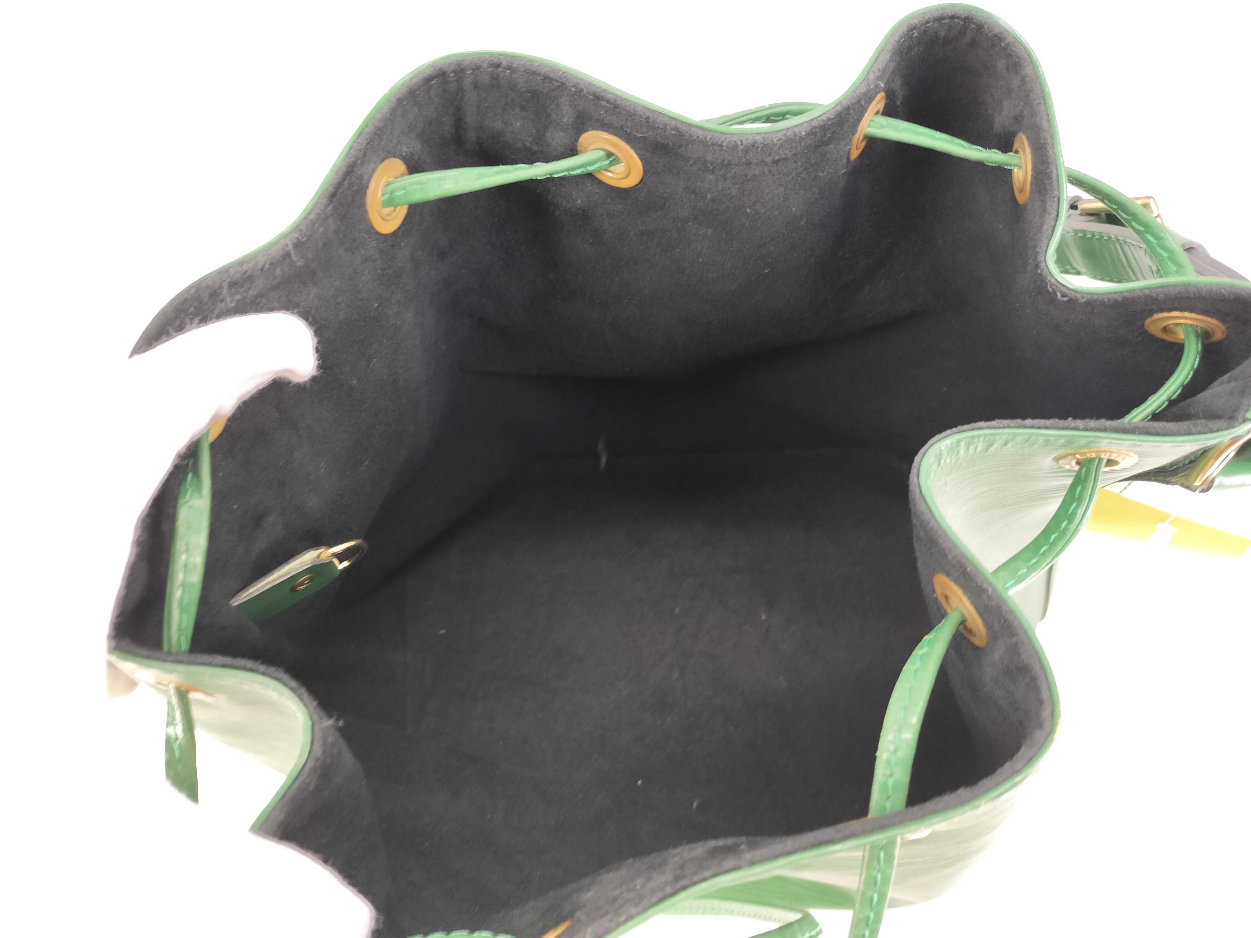 Epi Petit Noé Shoulder Bag — view 9