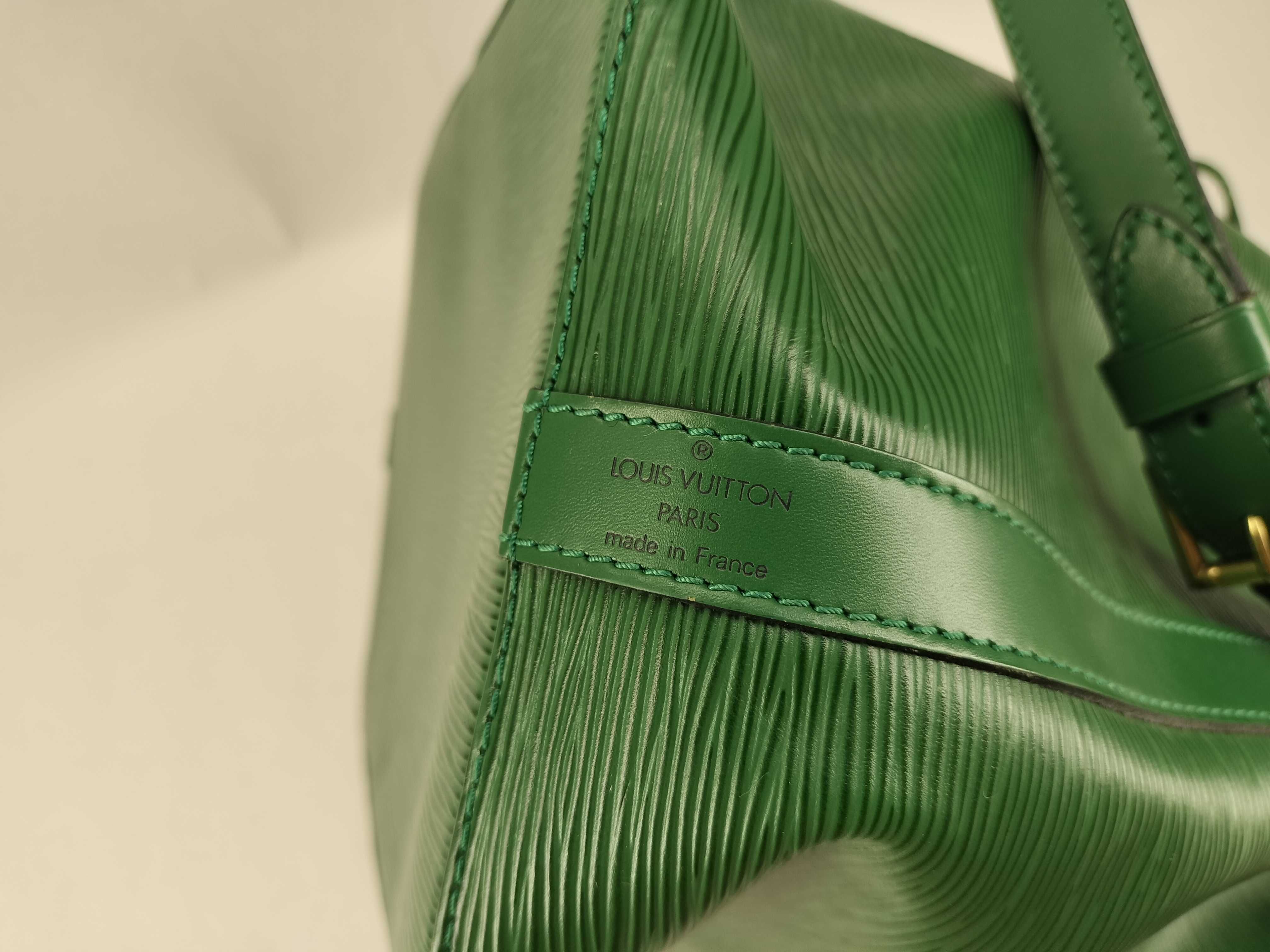 Epi Petit Noé Shoulder Bag — view 10