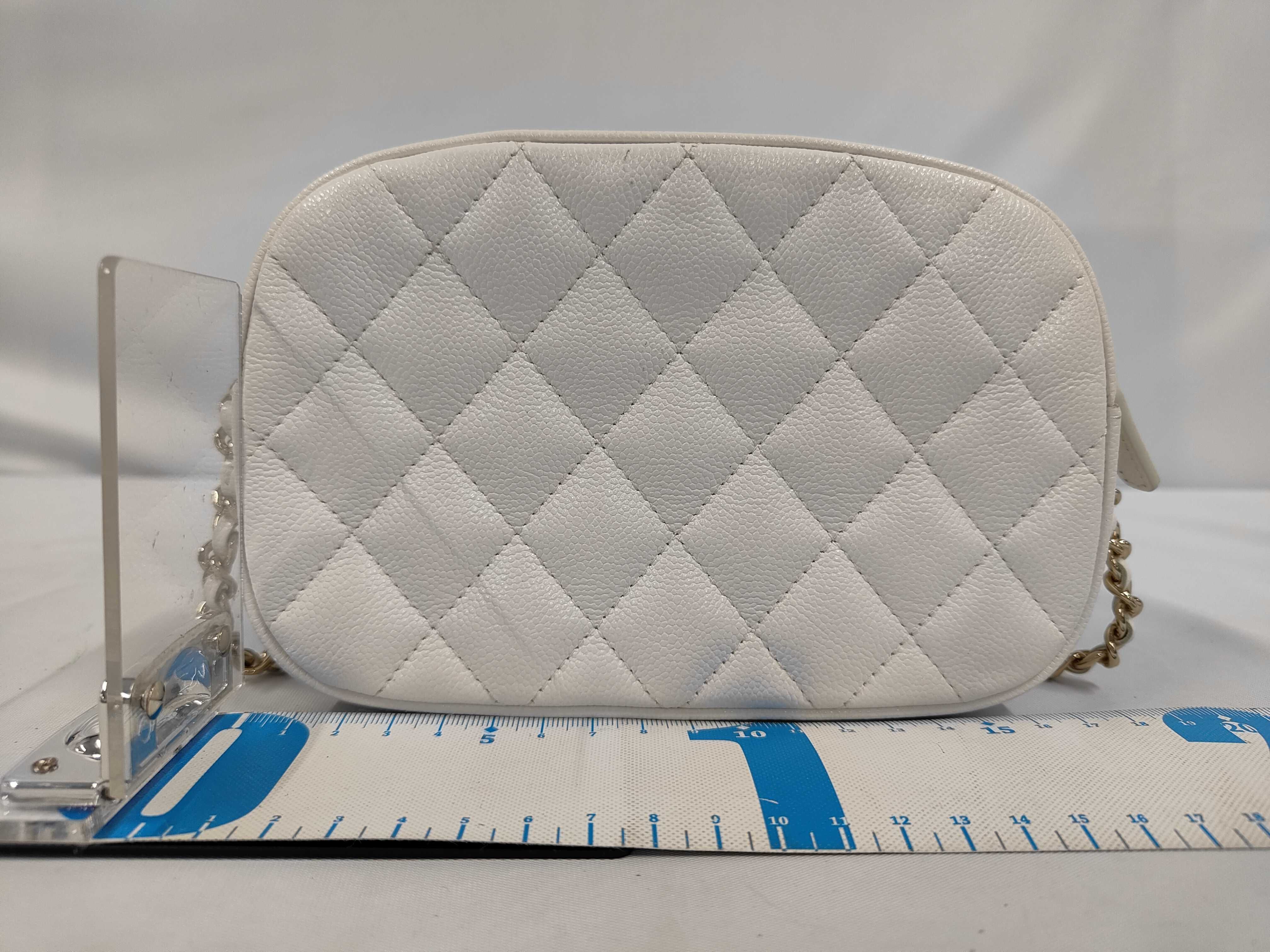 Matelassé Caviar Skin Chain Shoulder Bag — view 2