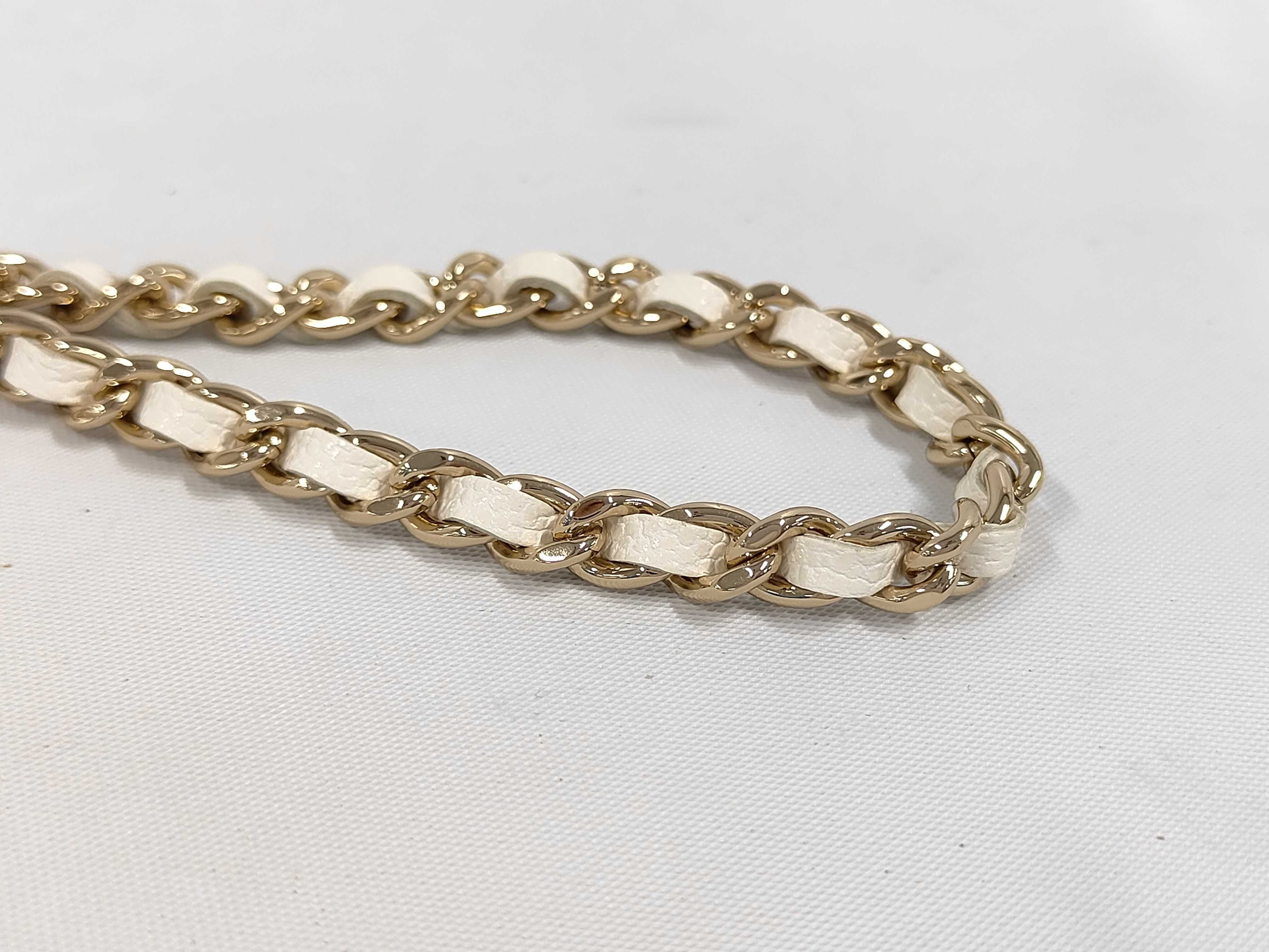 Matelassé Caviar Skin Chain Shoulder Bag — view 5