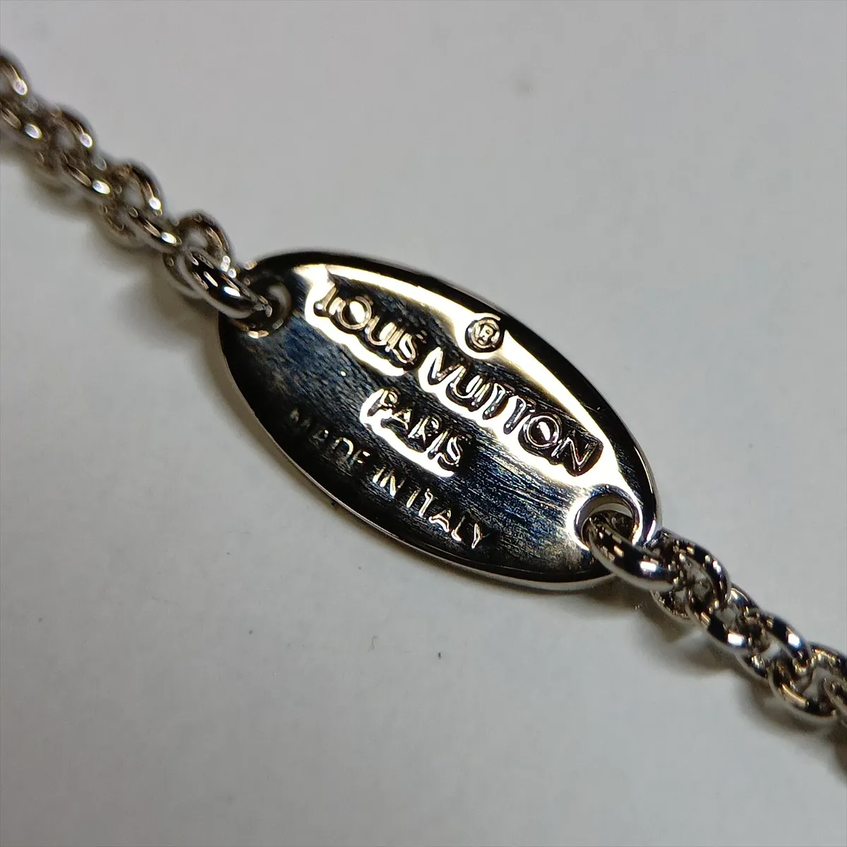 M63197 Essential V Necklace LE1254, GP Silver, with — view 7