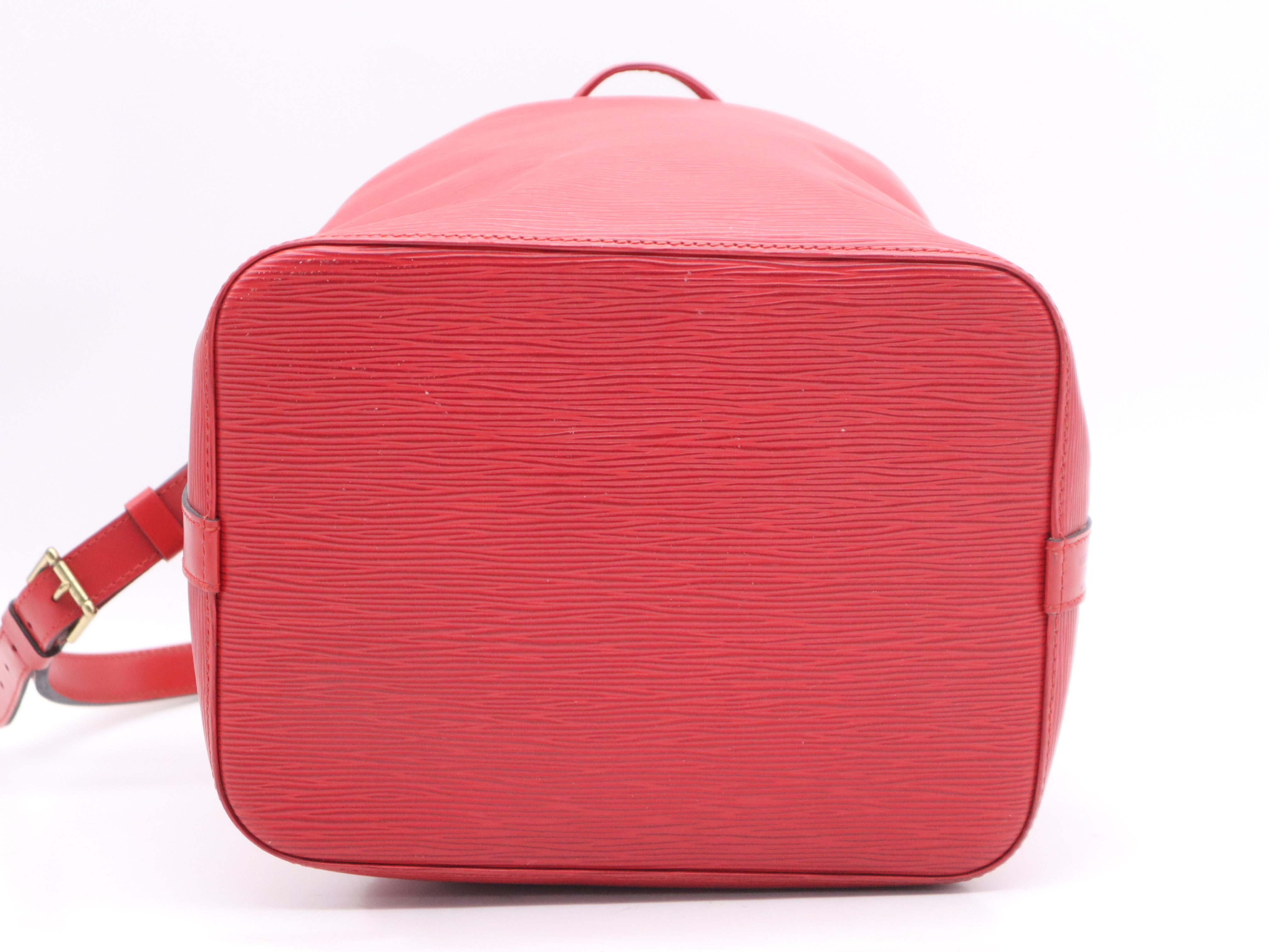 M44107 Epi Petit Noe Castilian Red Shoulder Bag — view 4