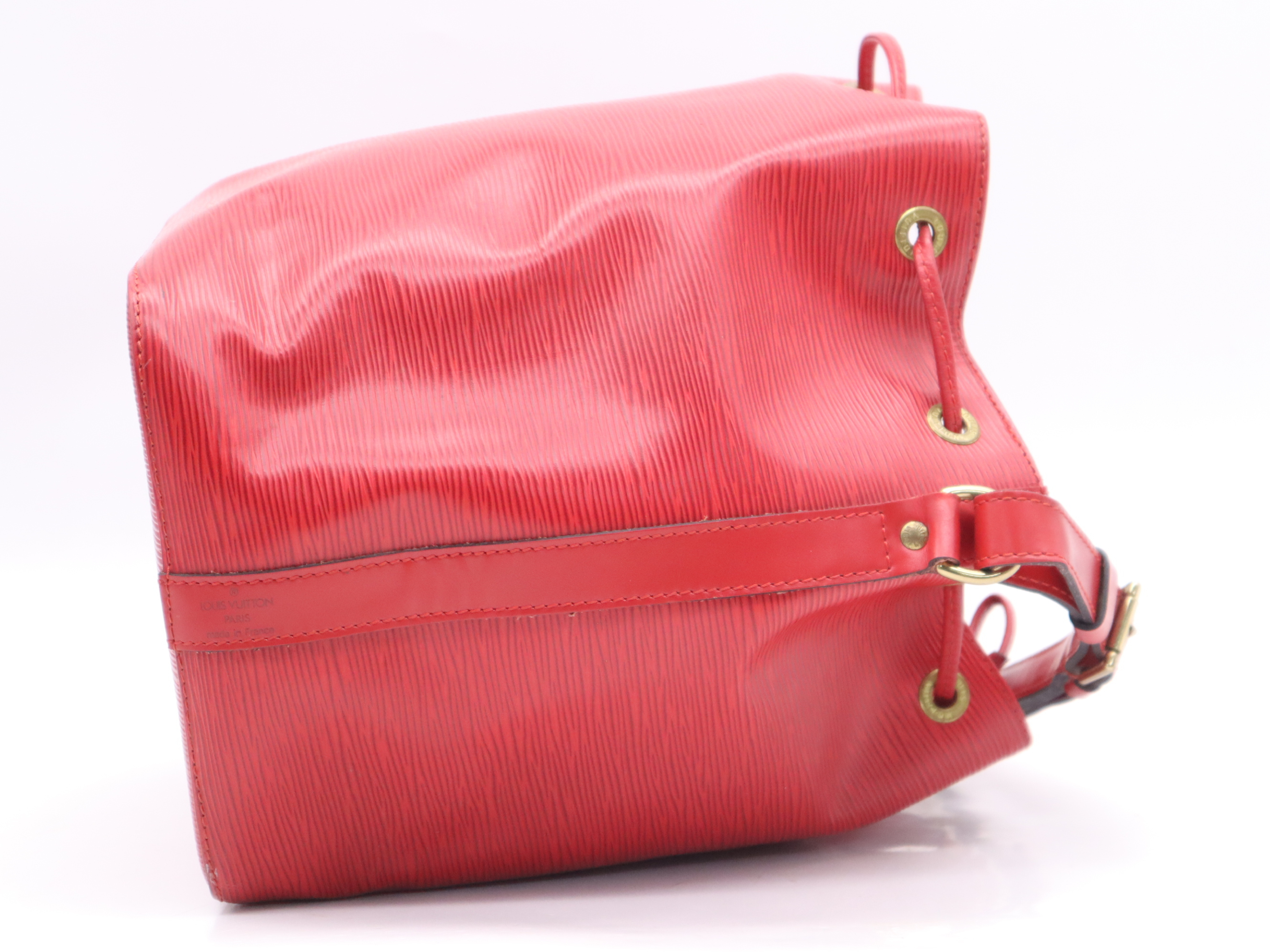 M44107 Epi Petit Noe Castilian Red Shoulder Bag — view 5