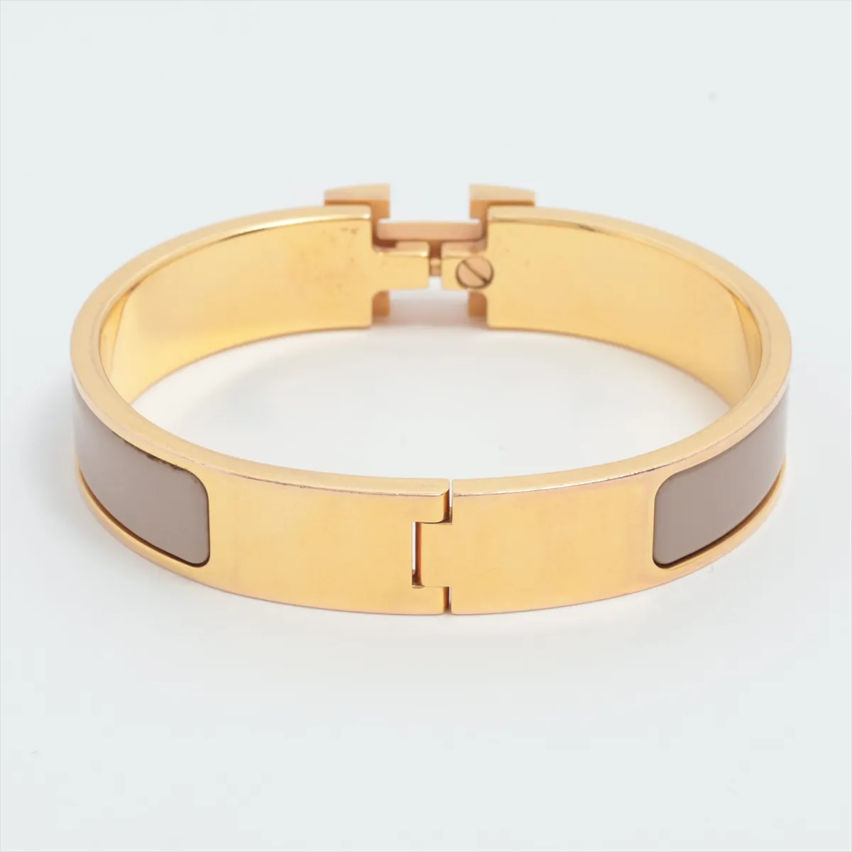 Clic Clac H Bangle Bracelet GP x Enamel Greige x Gold — view 2